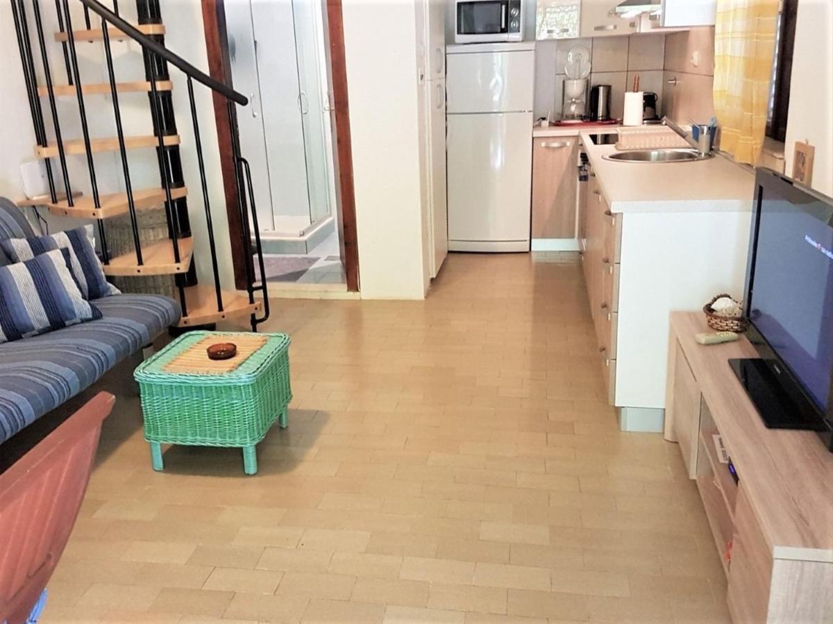 Two-Bedroom House photo 2