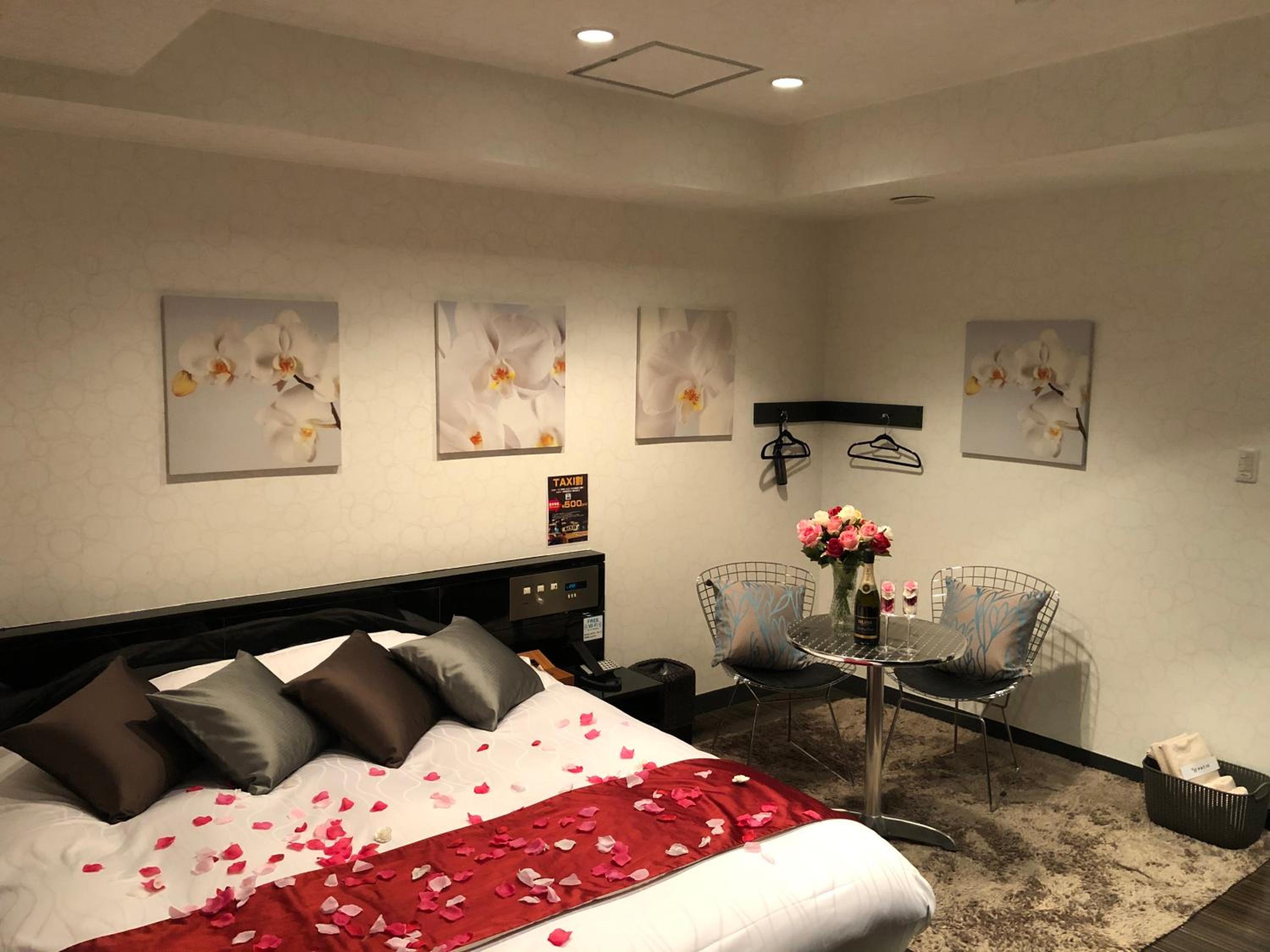 Standard Double Room - Photo 7