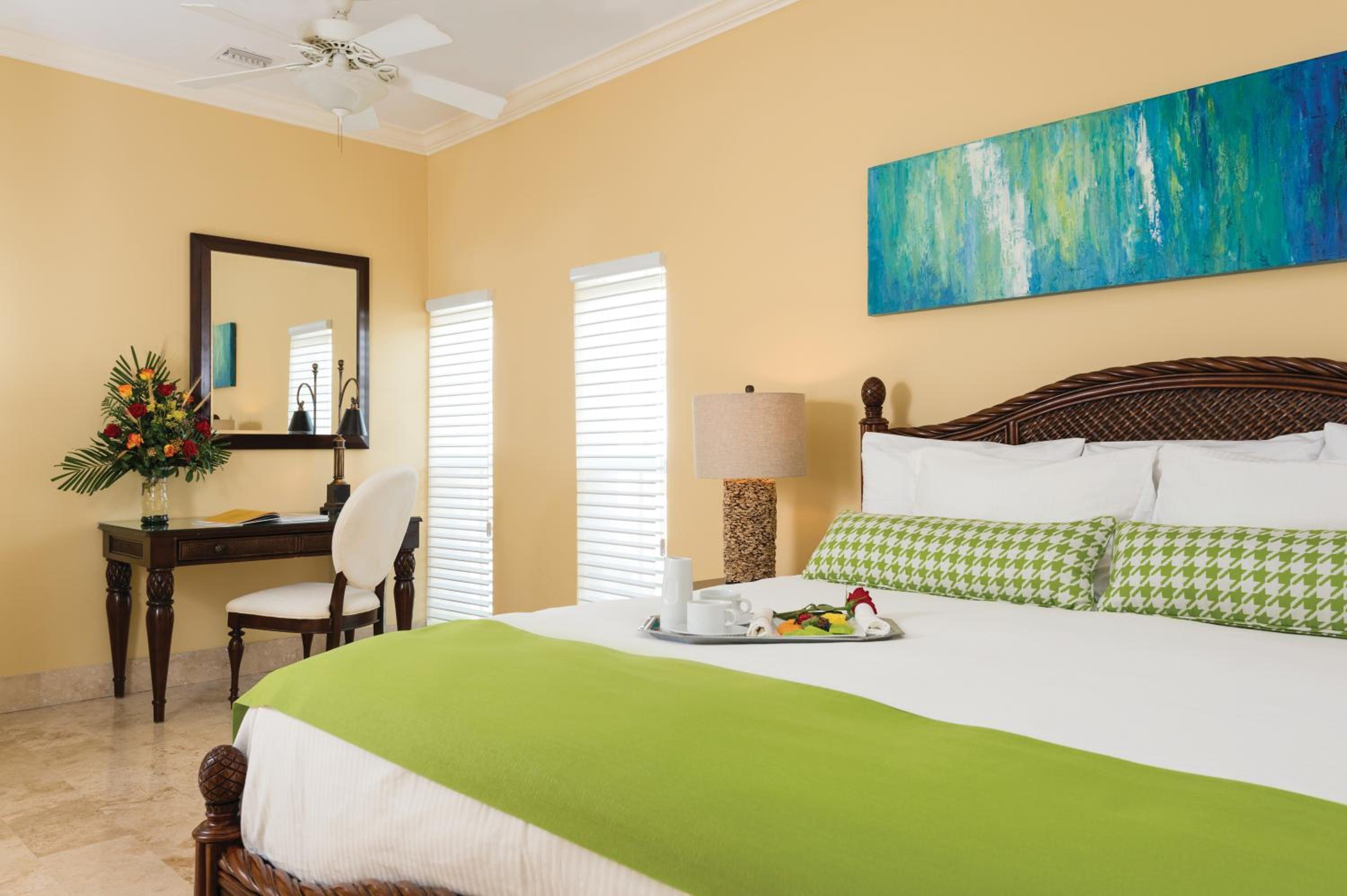 1 Bdrm Jr Suite