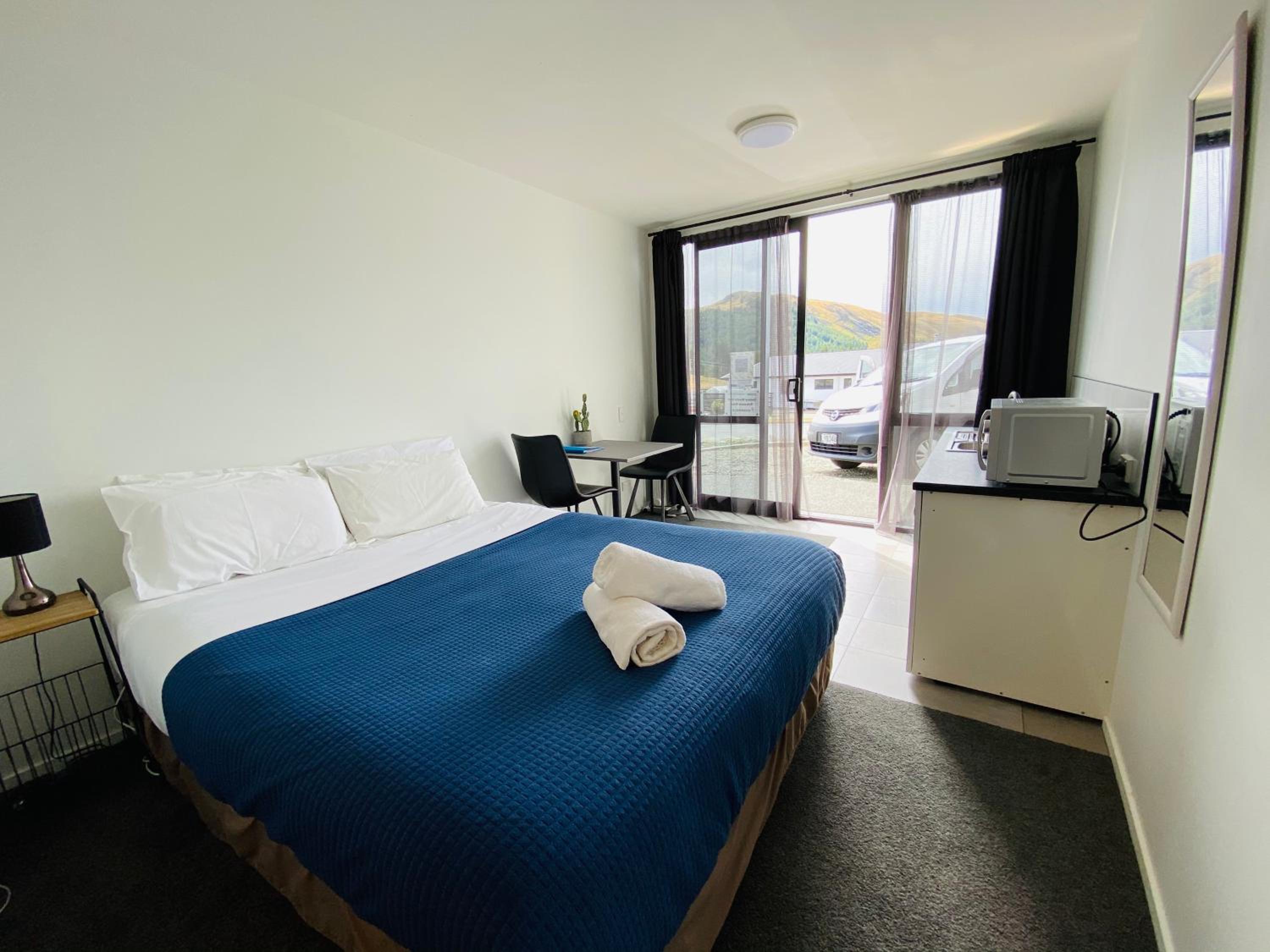 Studio Apartment - Photo 4