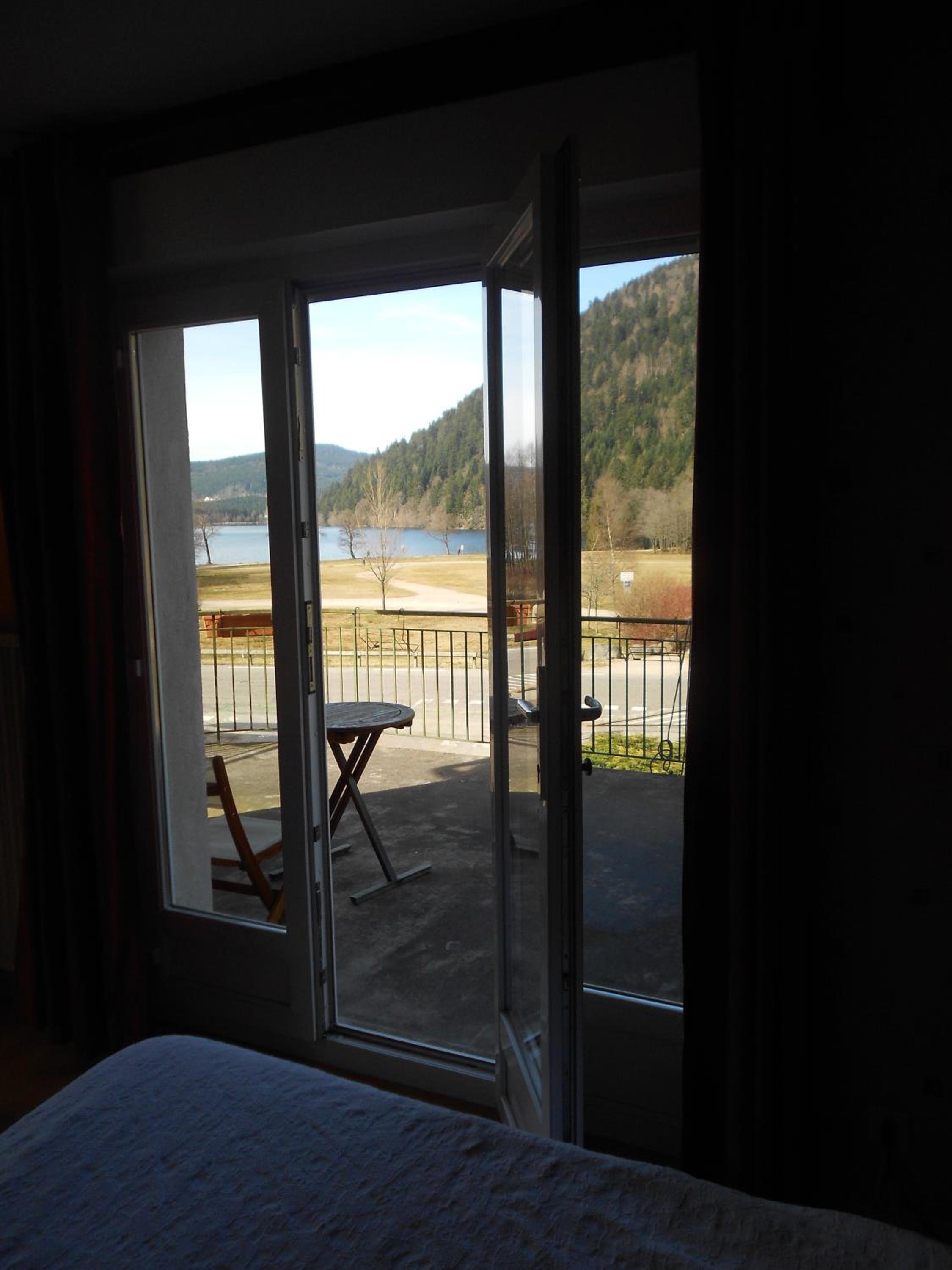 Double Room with Lake View and Balcony photo 3