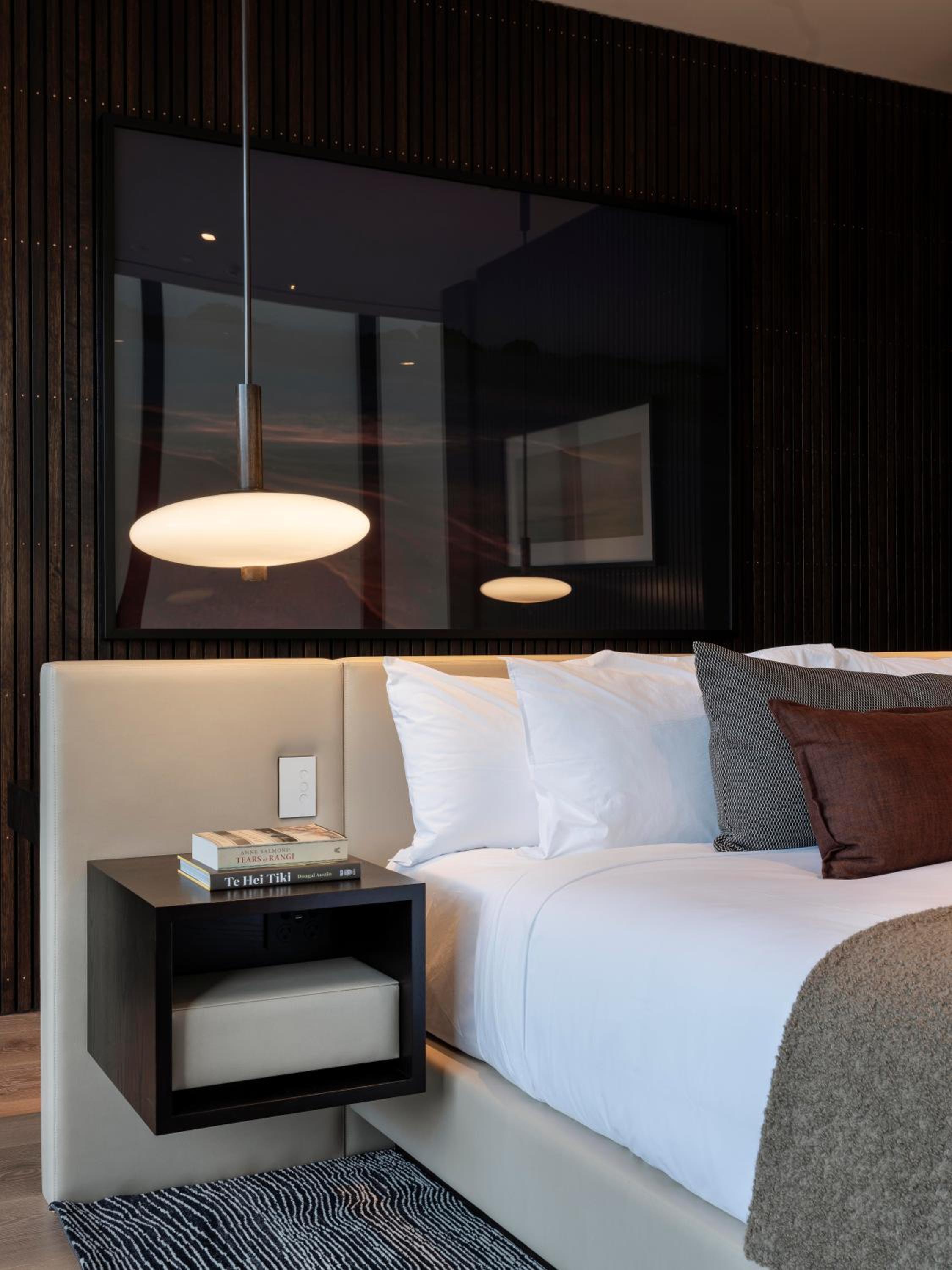 King Suite with Harbor View - Hohi - Photo 12