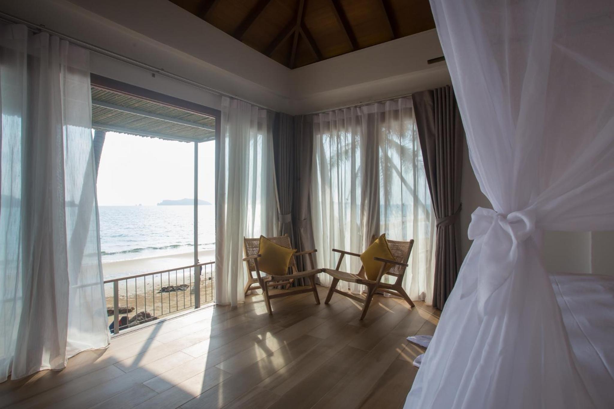 King Suite with Sea View - Photo 7