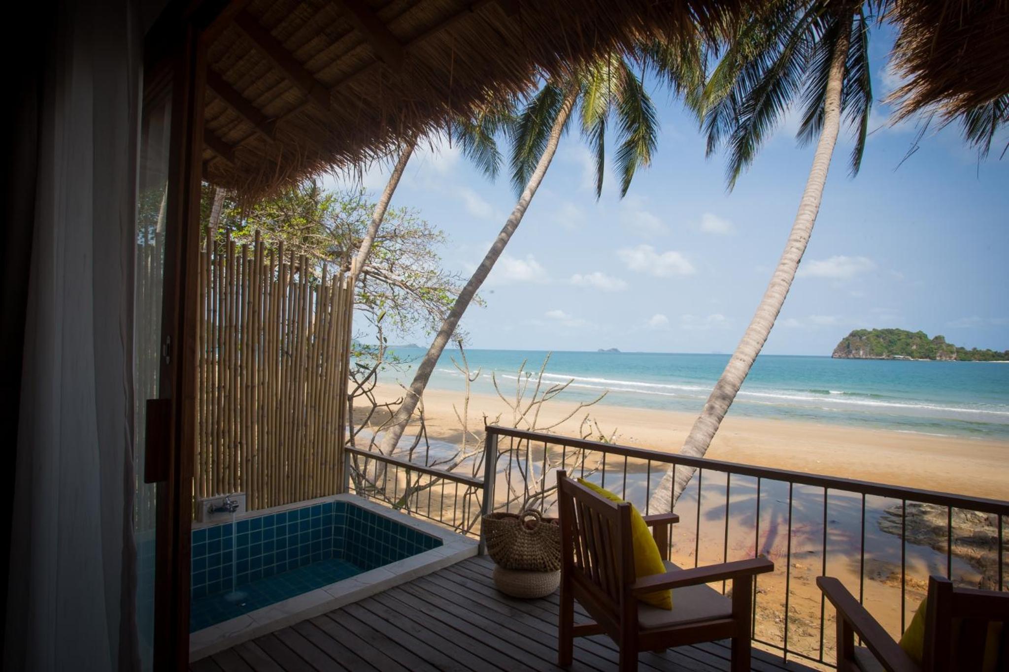 Villa - Beach Front - Photo 6
