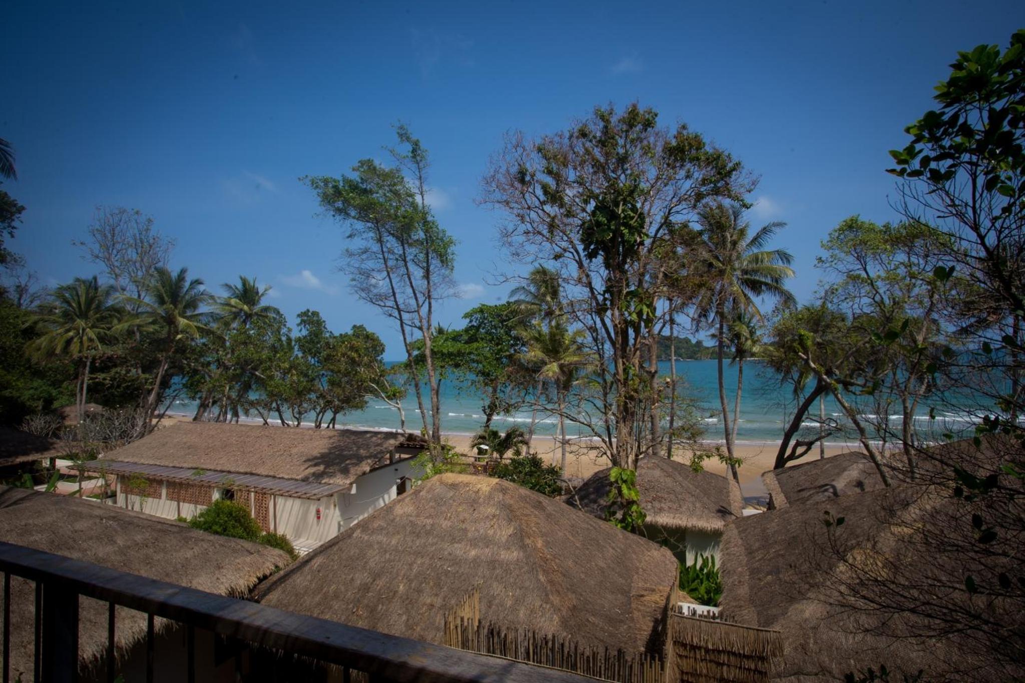 Deluxe Double Room with Balcony and Sea View - Photo 7