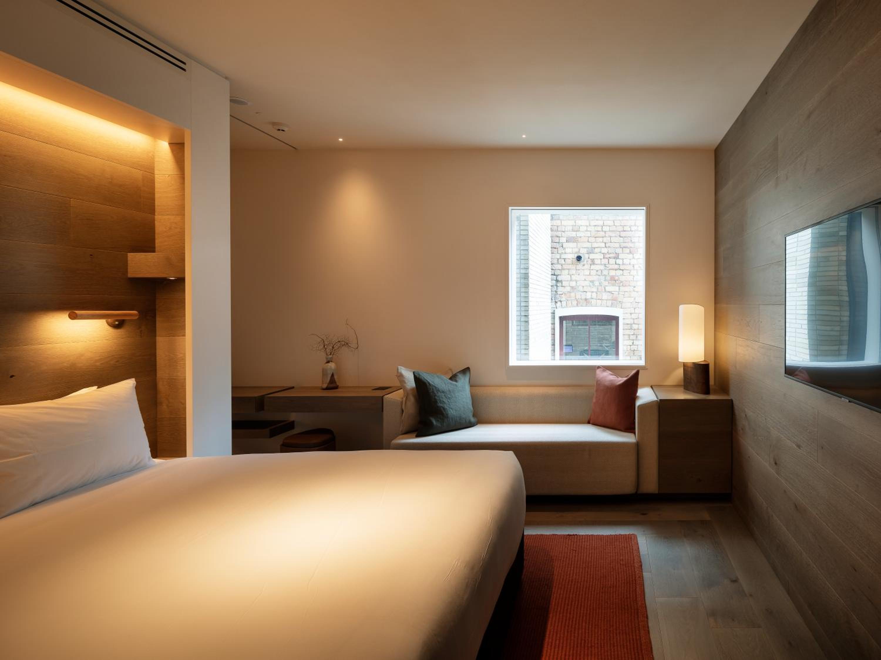 King Room - Laneway - Photo 1
