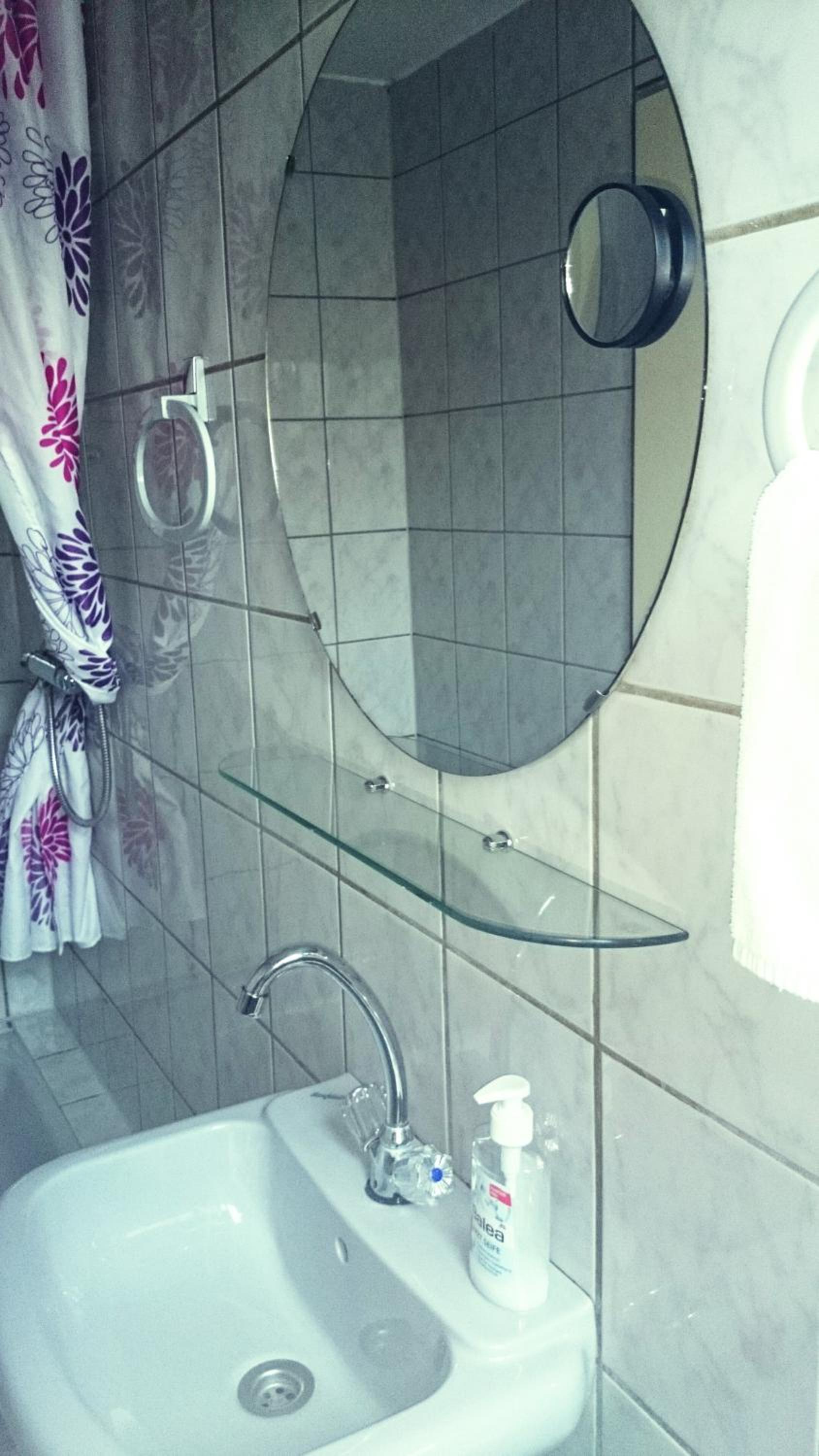 Double Room - Photo 15