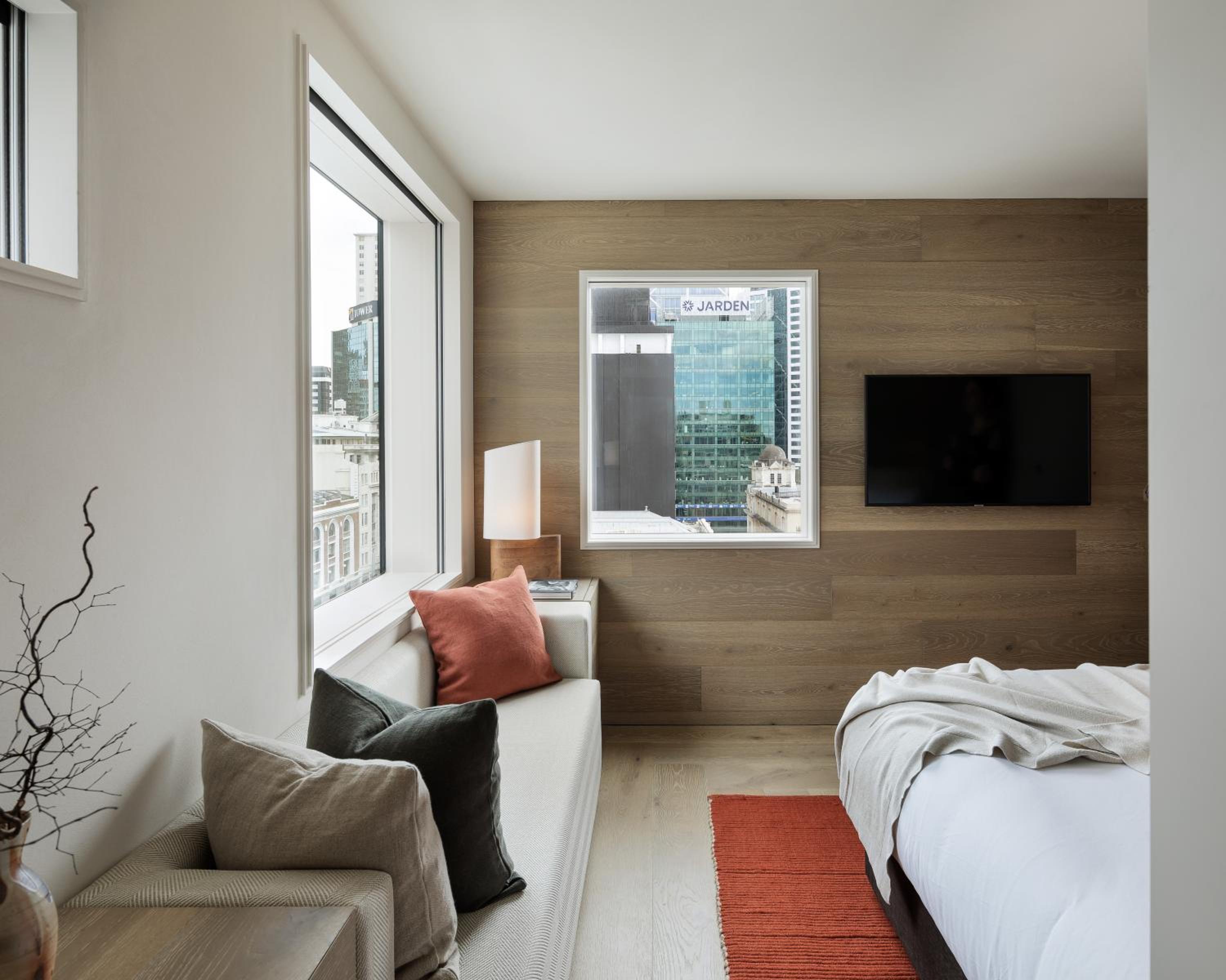 King or Twin Room - City View - Photo 16