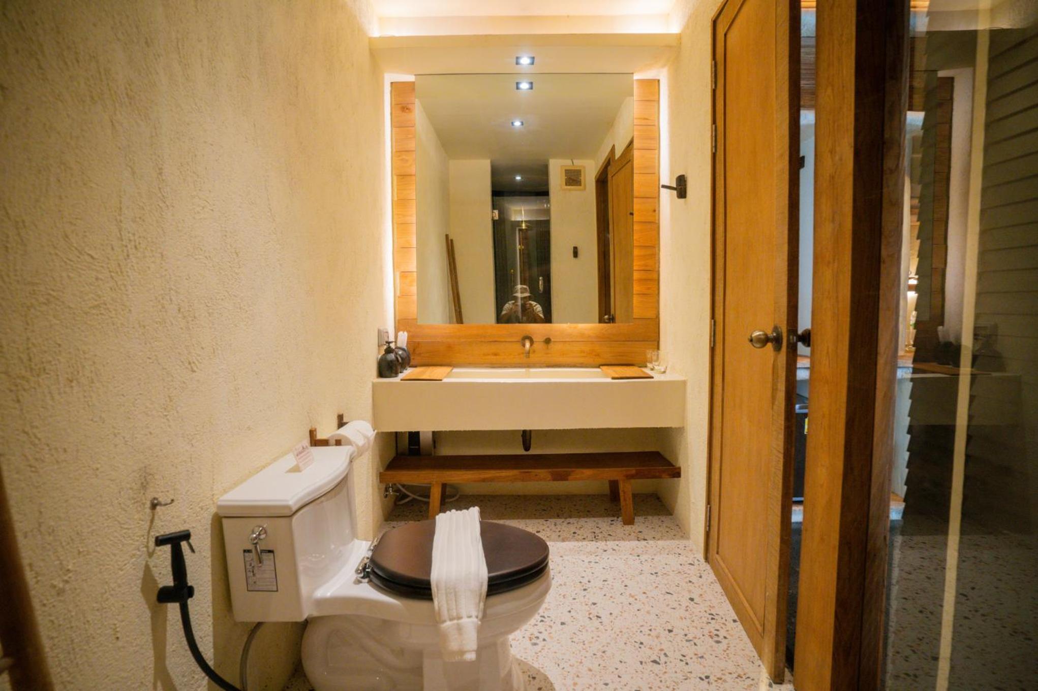 2 Bedroom Beachfront Suite with Indoor Pool - Photo 2