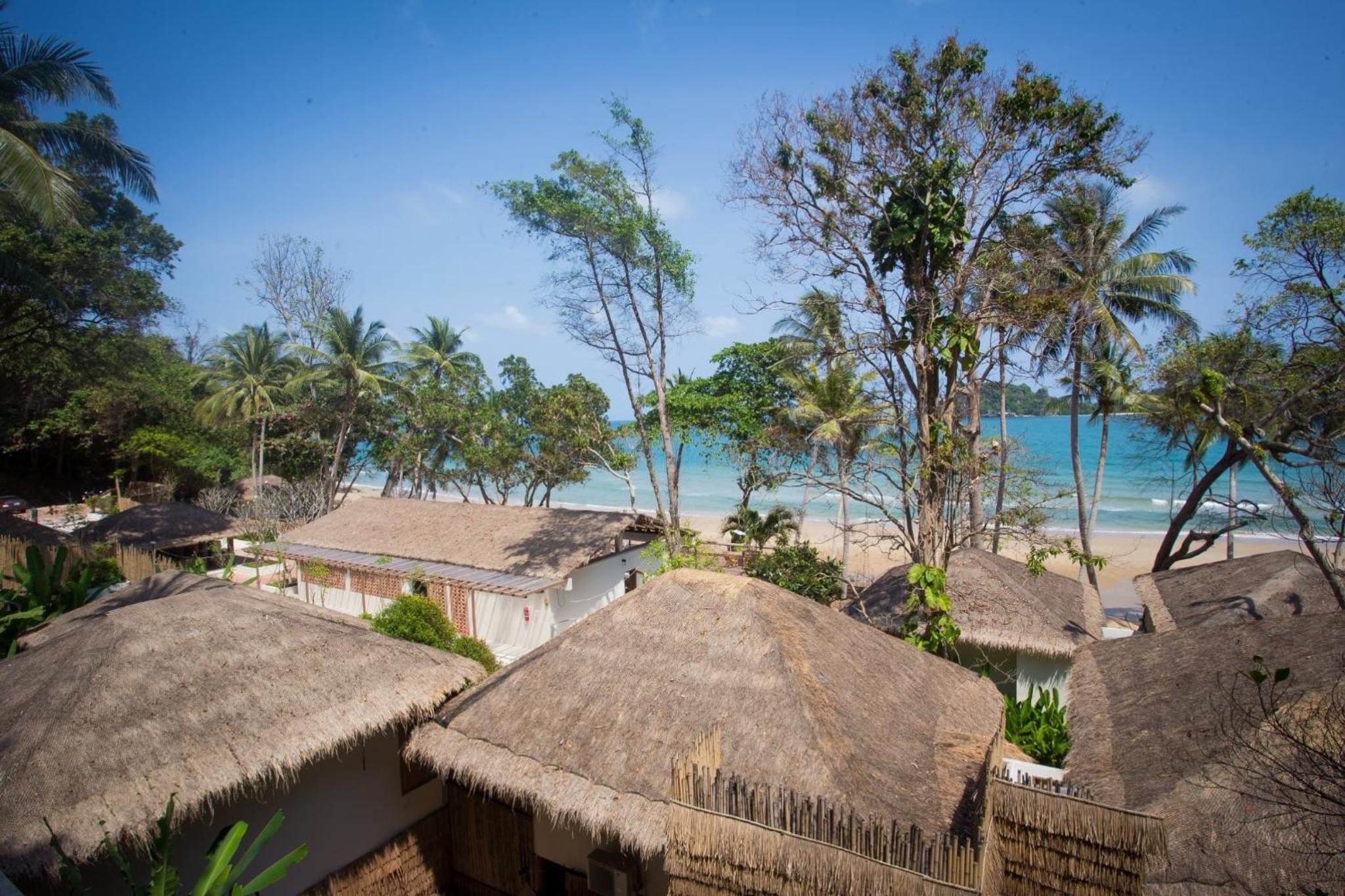 Deluxe Double Room with Balcony and Sea View - Photo 9