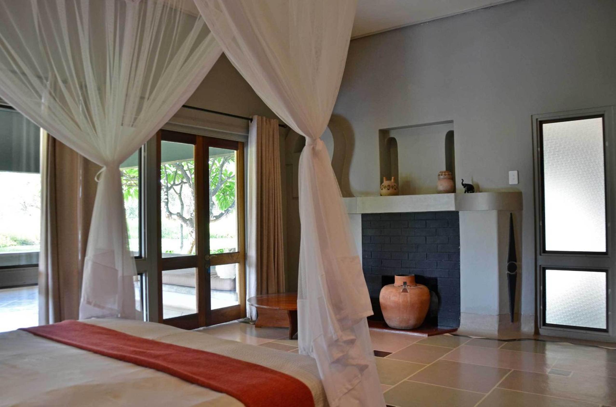 Family Room - Photo 3