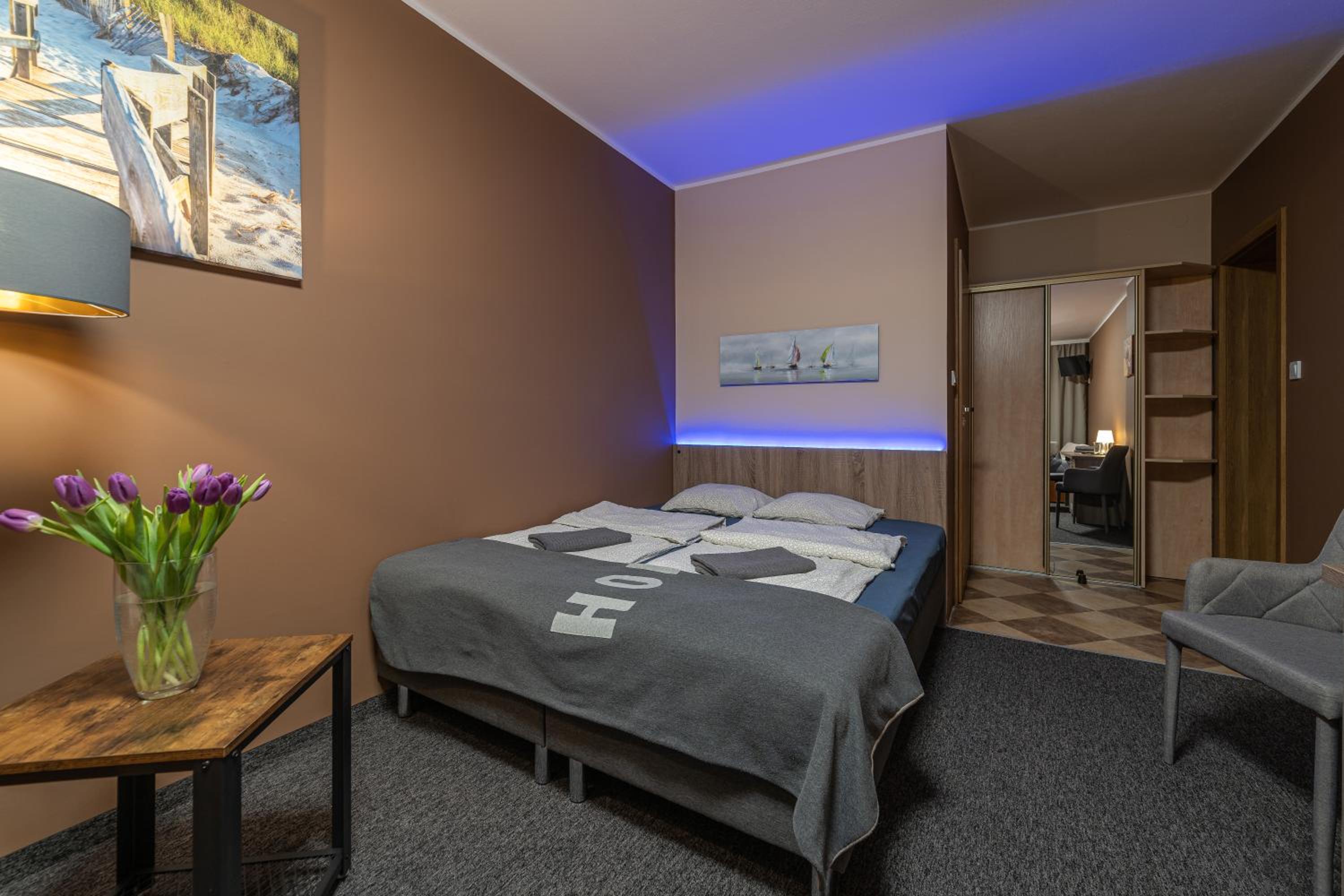 Quadruple Room with Balcony photo 2