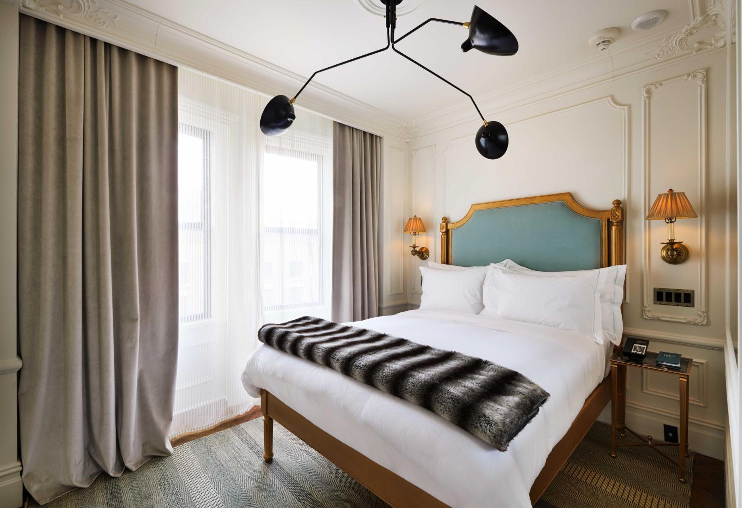 Deluxe Queen Room photo 1
