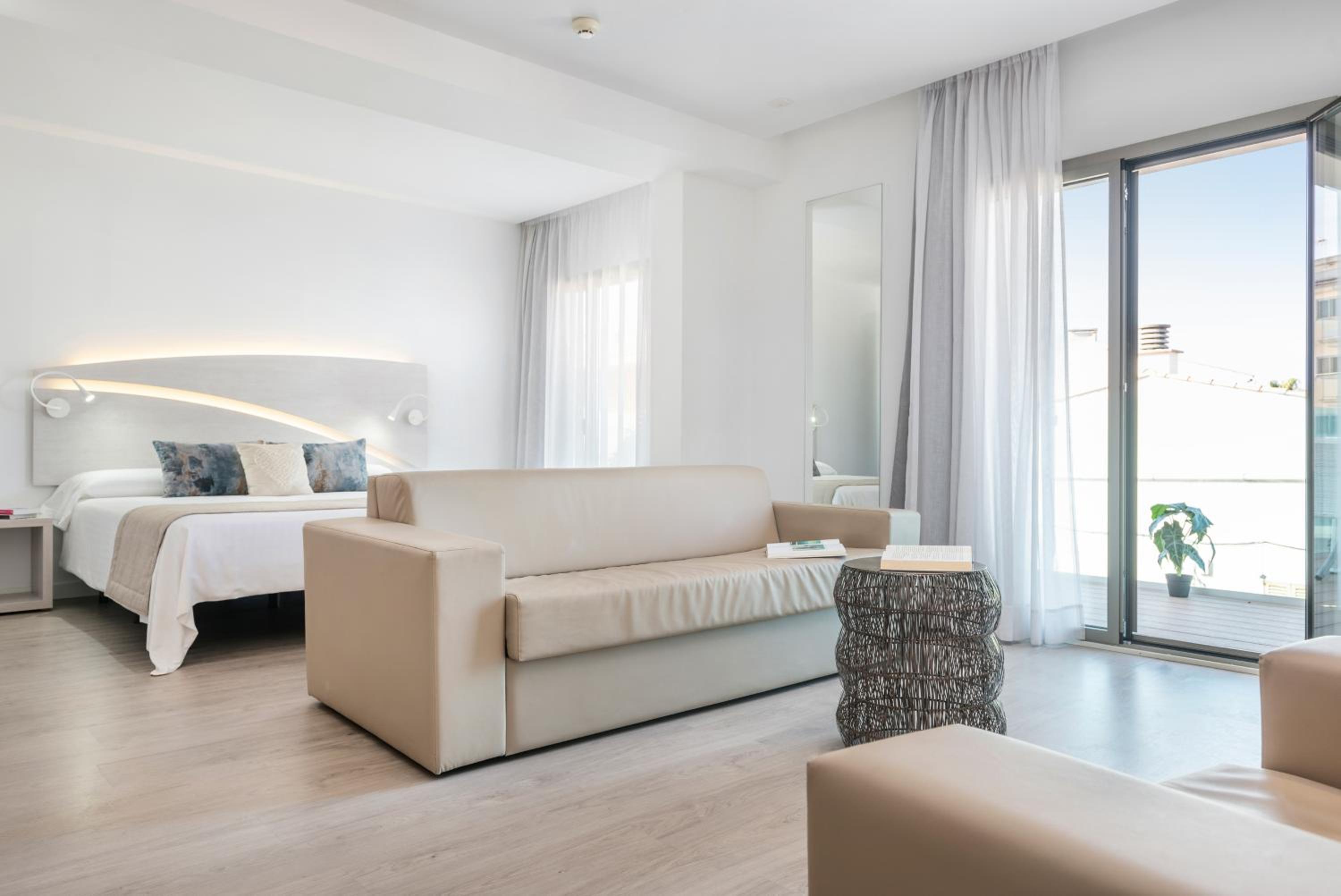 Habitación Familiar con Vista al Mar