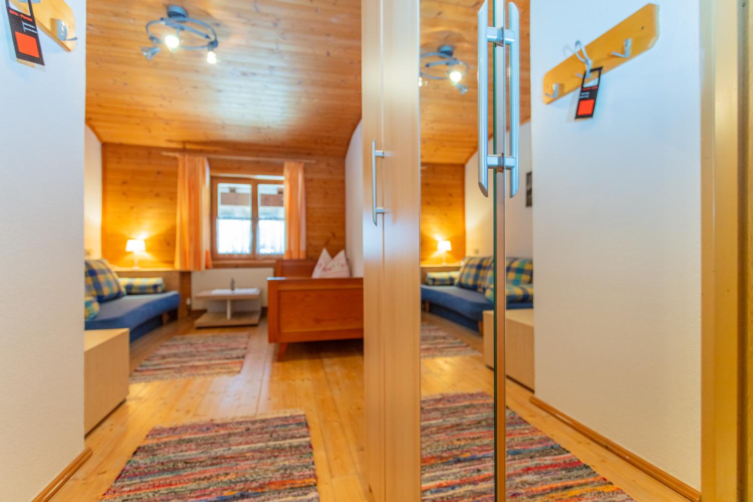 Single Room photo 2