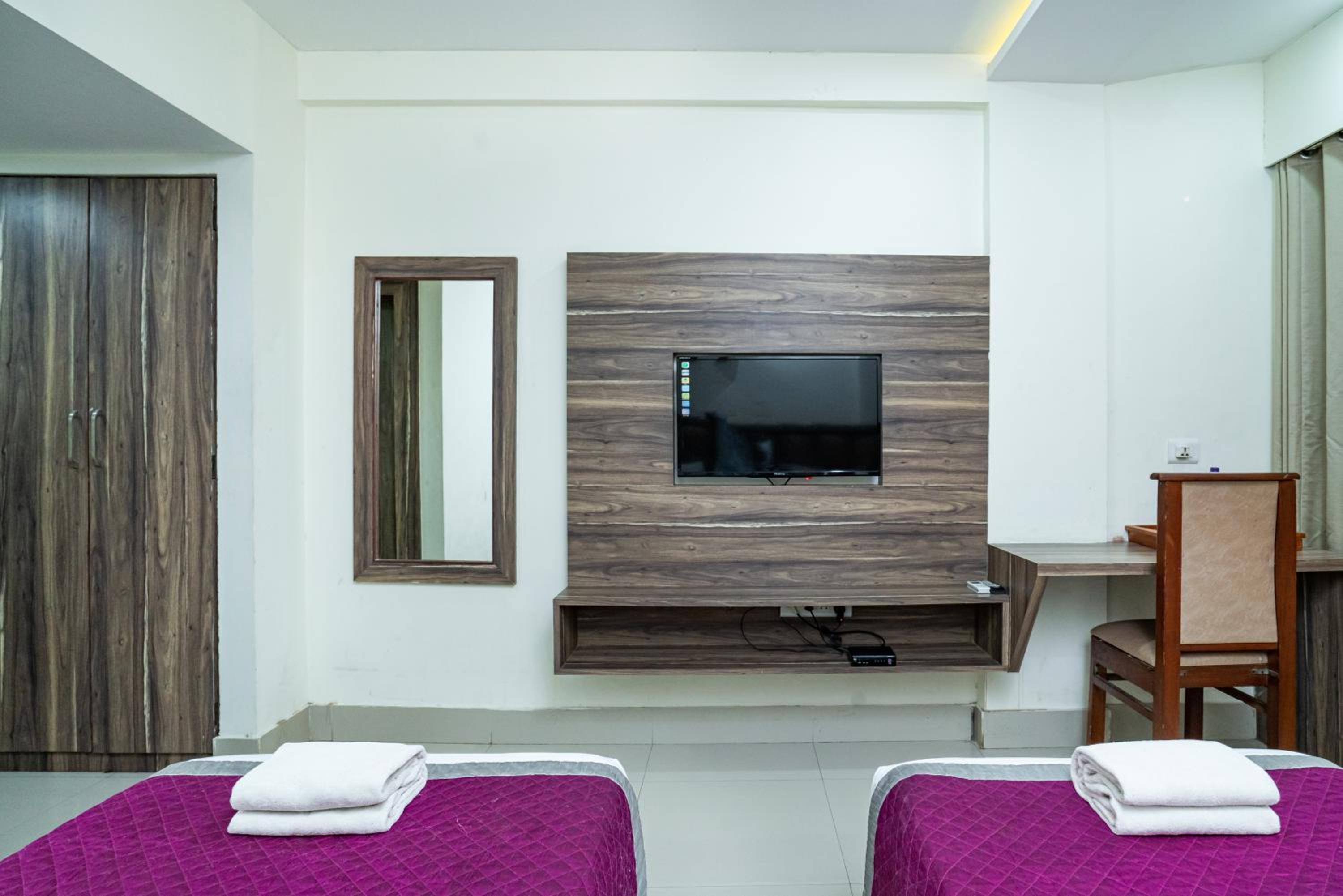 Deluxe Double Room - Photo 1