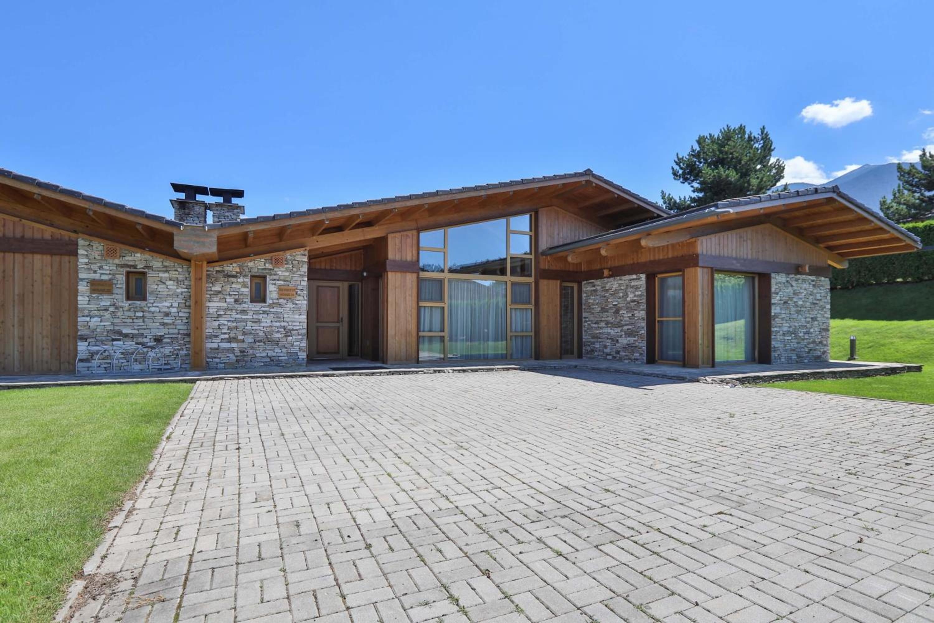 Malina Three-Bedroom Chalet - Photo 11