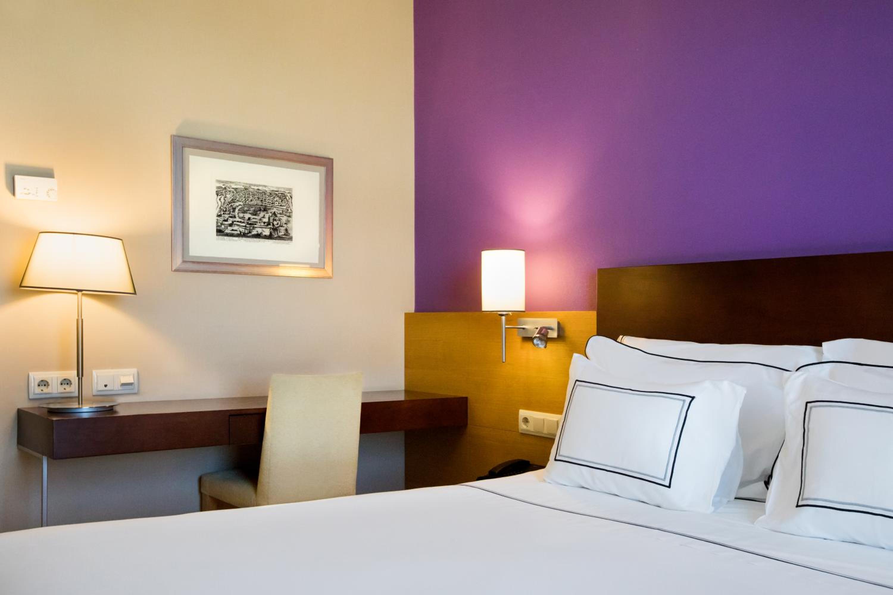 Double Room - Photo 2
