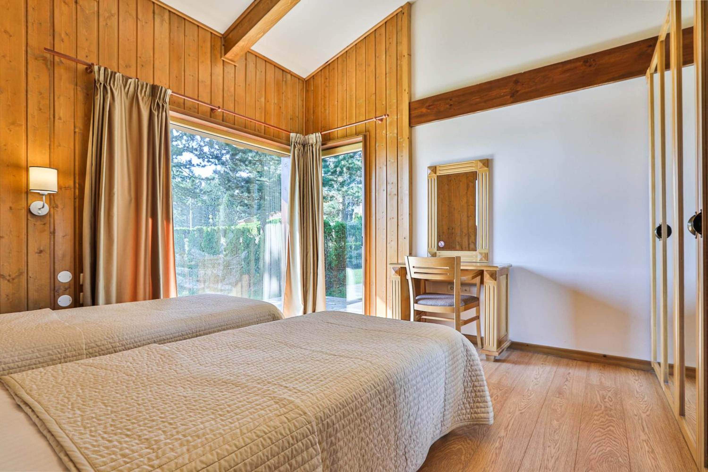 Malina Three-Bedroom Chalet - Photo 7