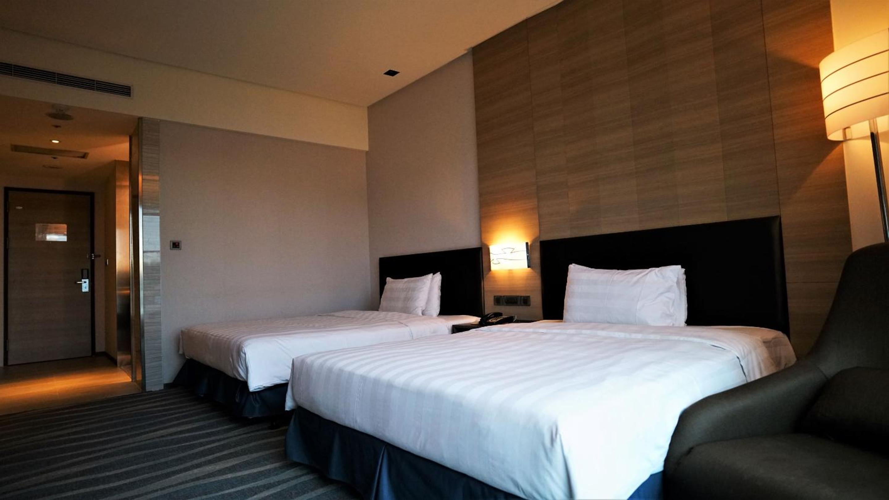 Standard Twin Room - no window
