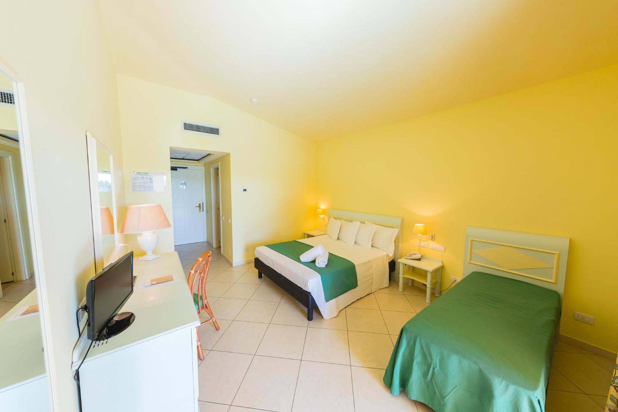 Classic Triple Room photo 1