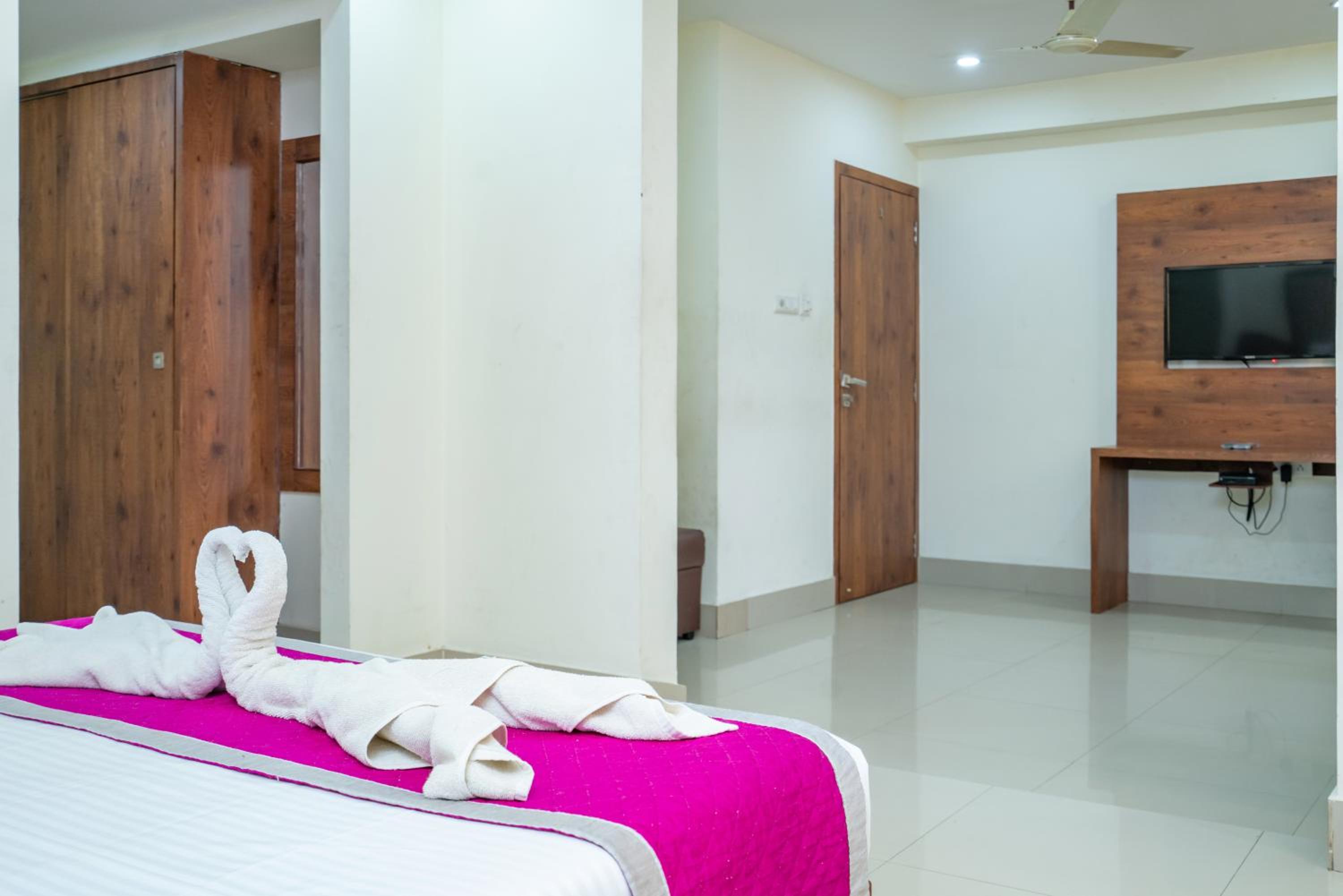 Executive Double Room - Photo 9