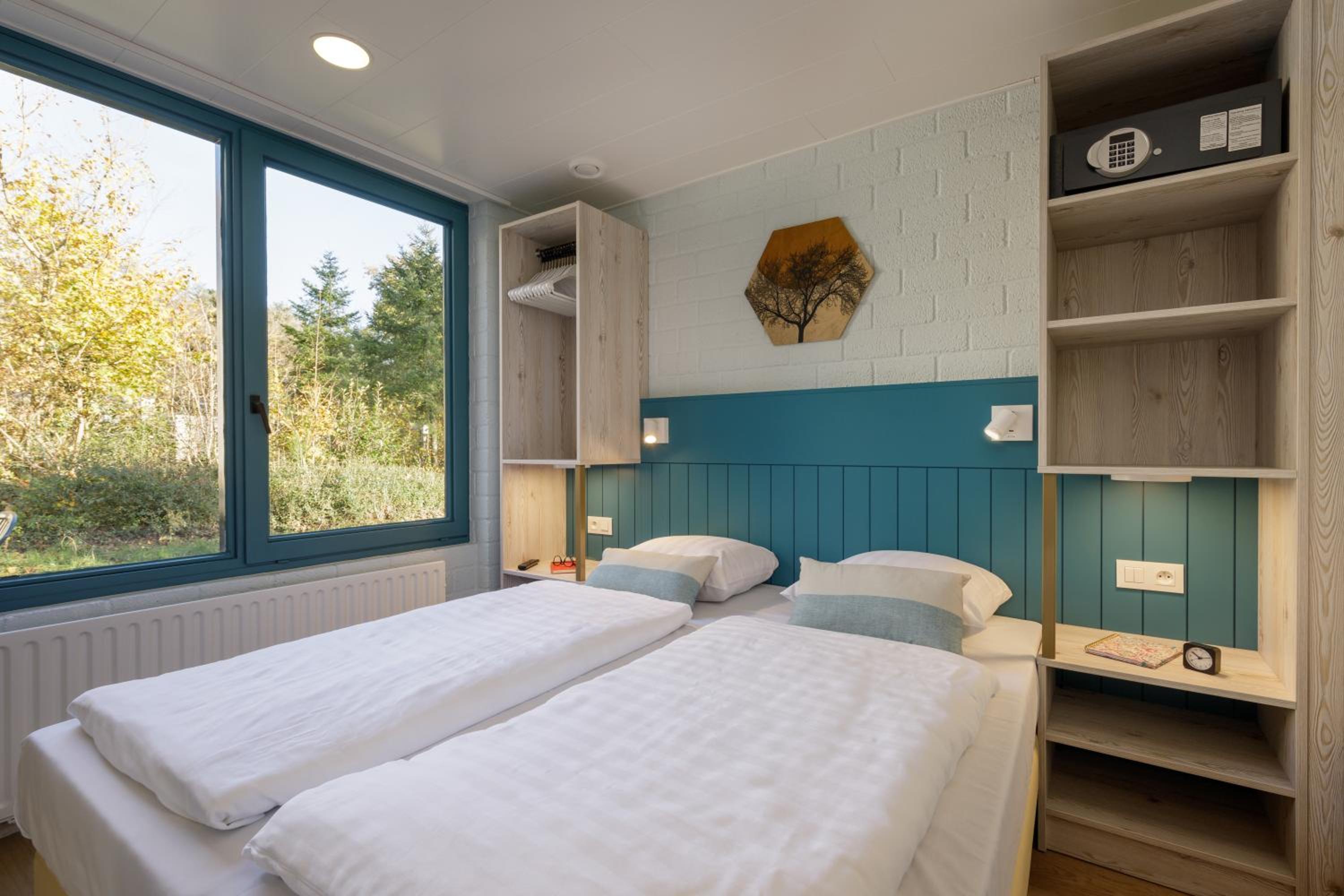 Superior Bungalow photo 1