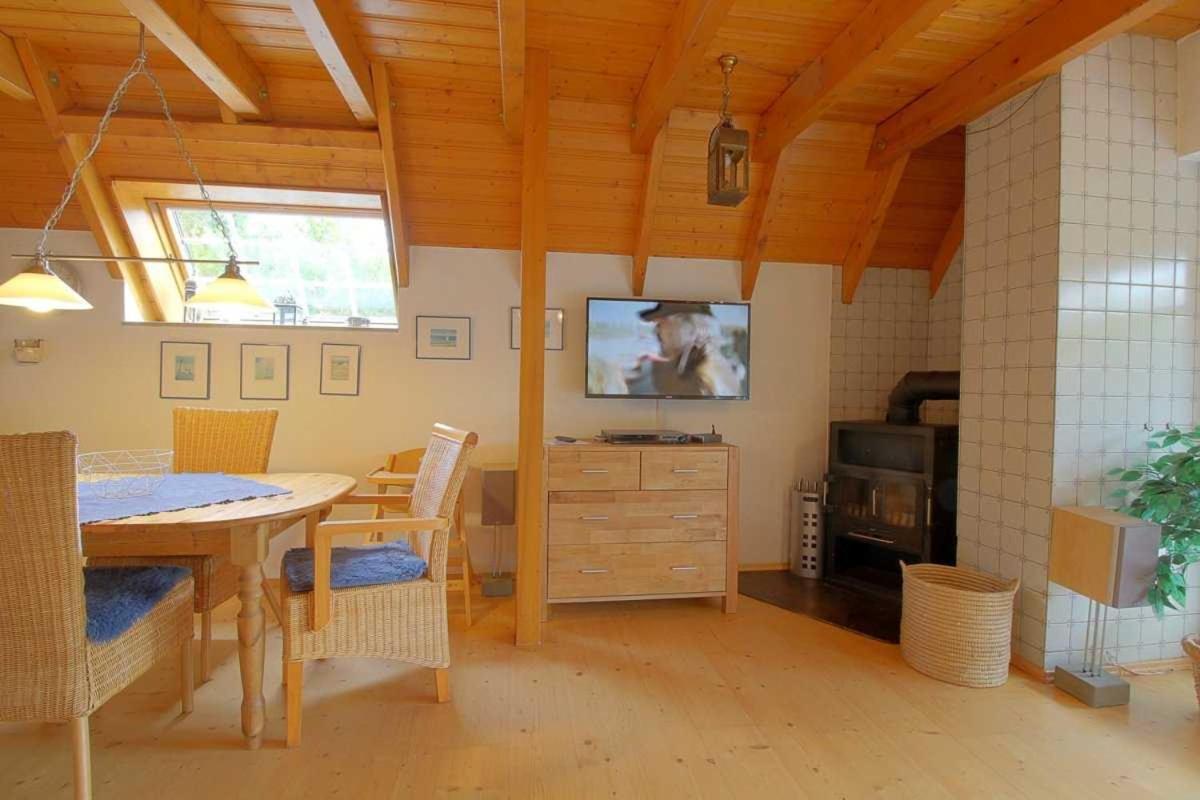 Two-Bedroom House photo 3