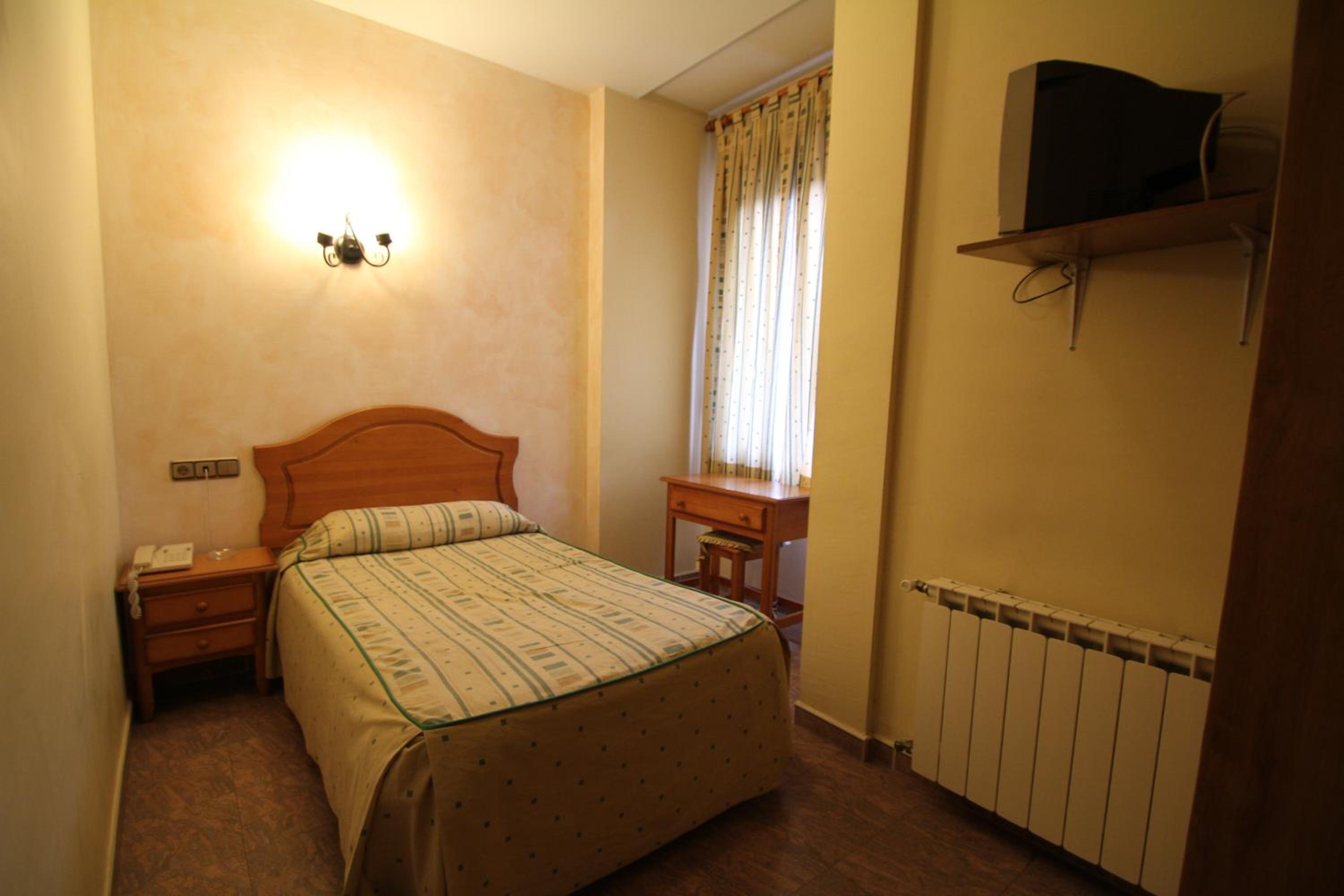 Single Room photo 2