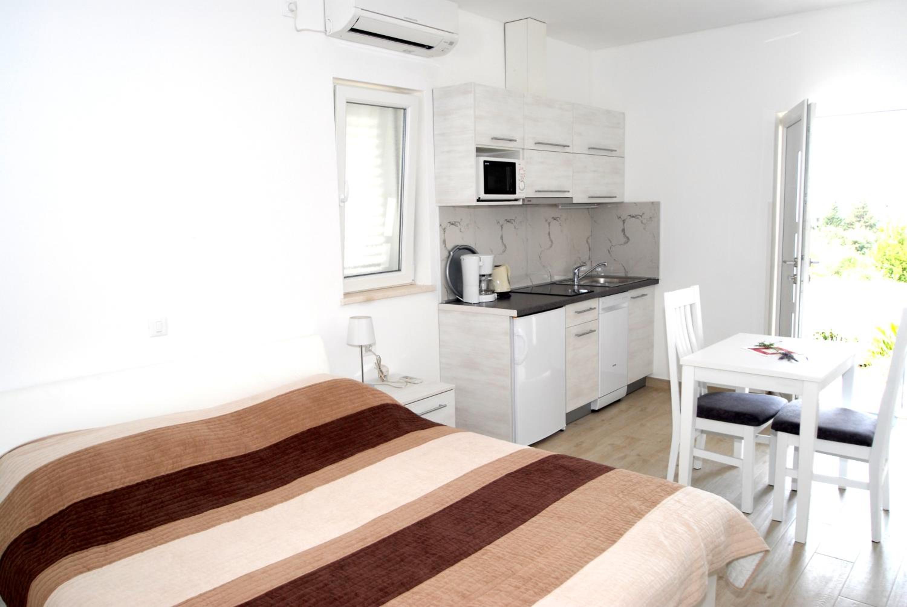 Studio With Terrace And Sea View photo 1