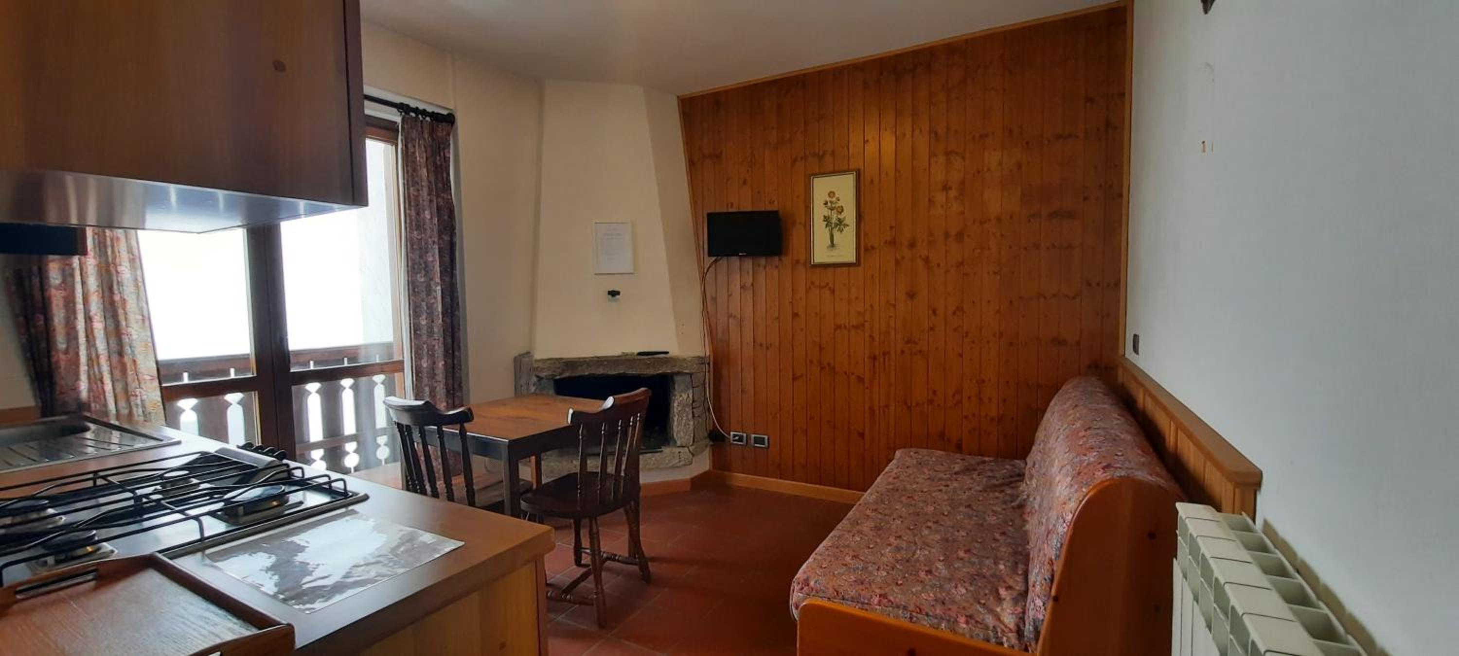 Apartment photo 2