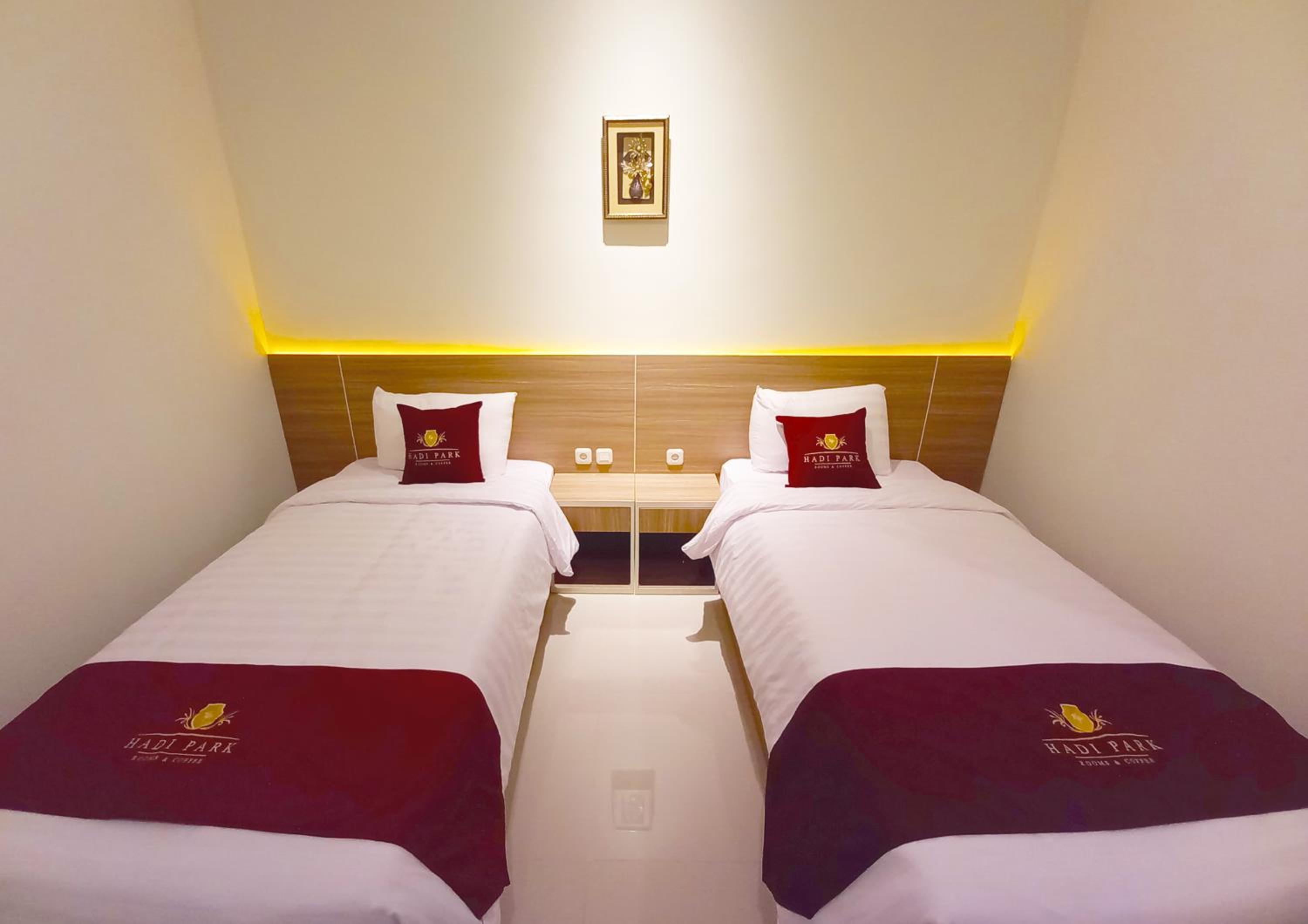 Standard Twin Room - Photo 1
