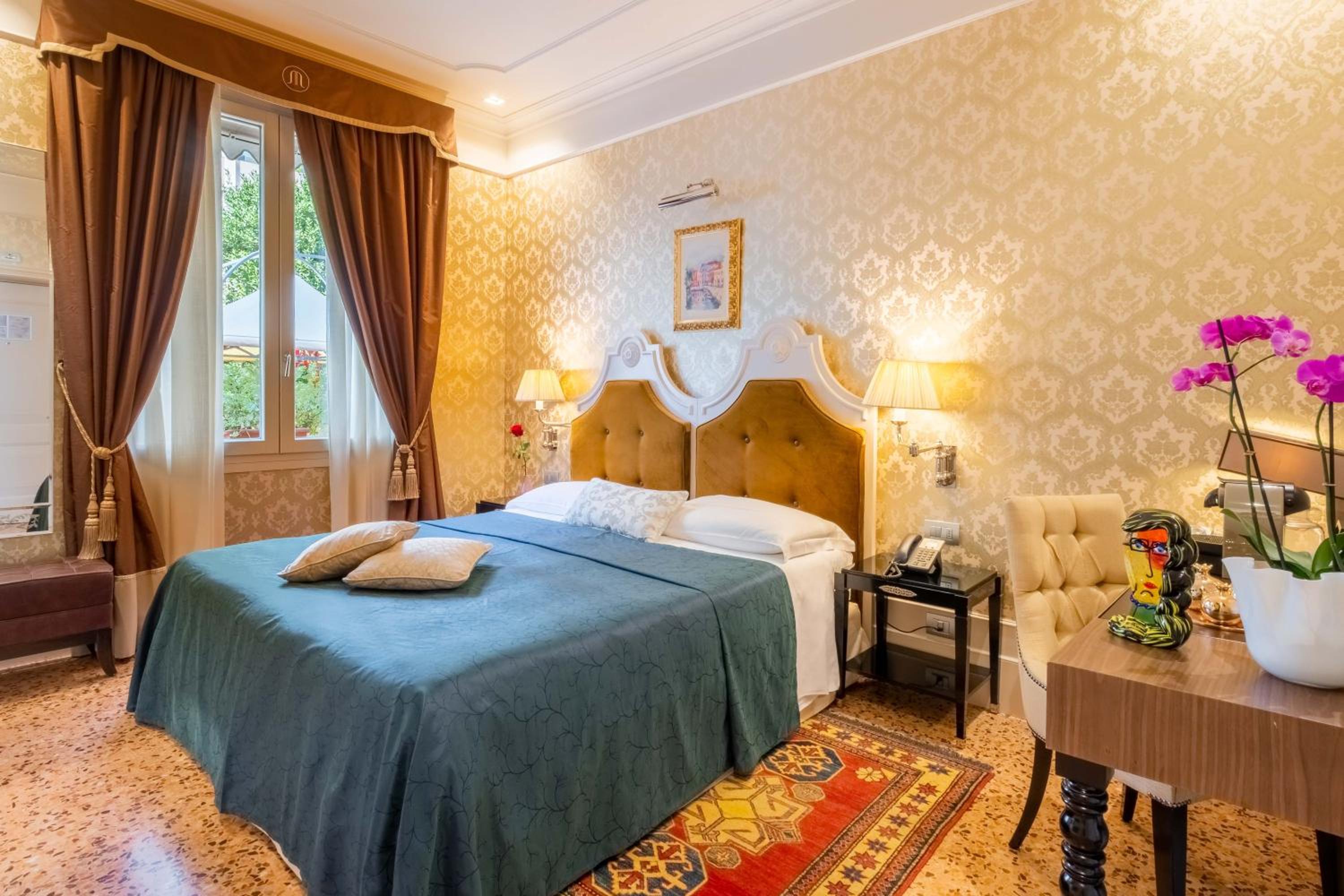 Double or Twin Room with Garden View photo 2