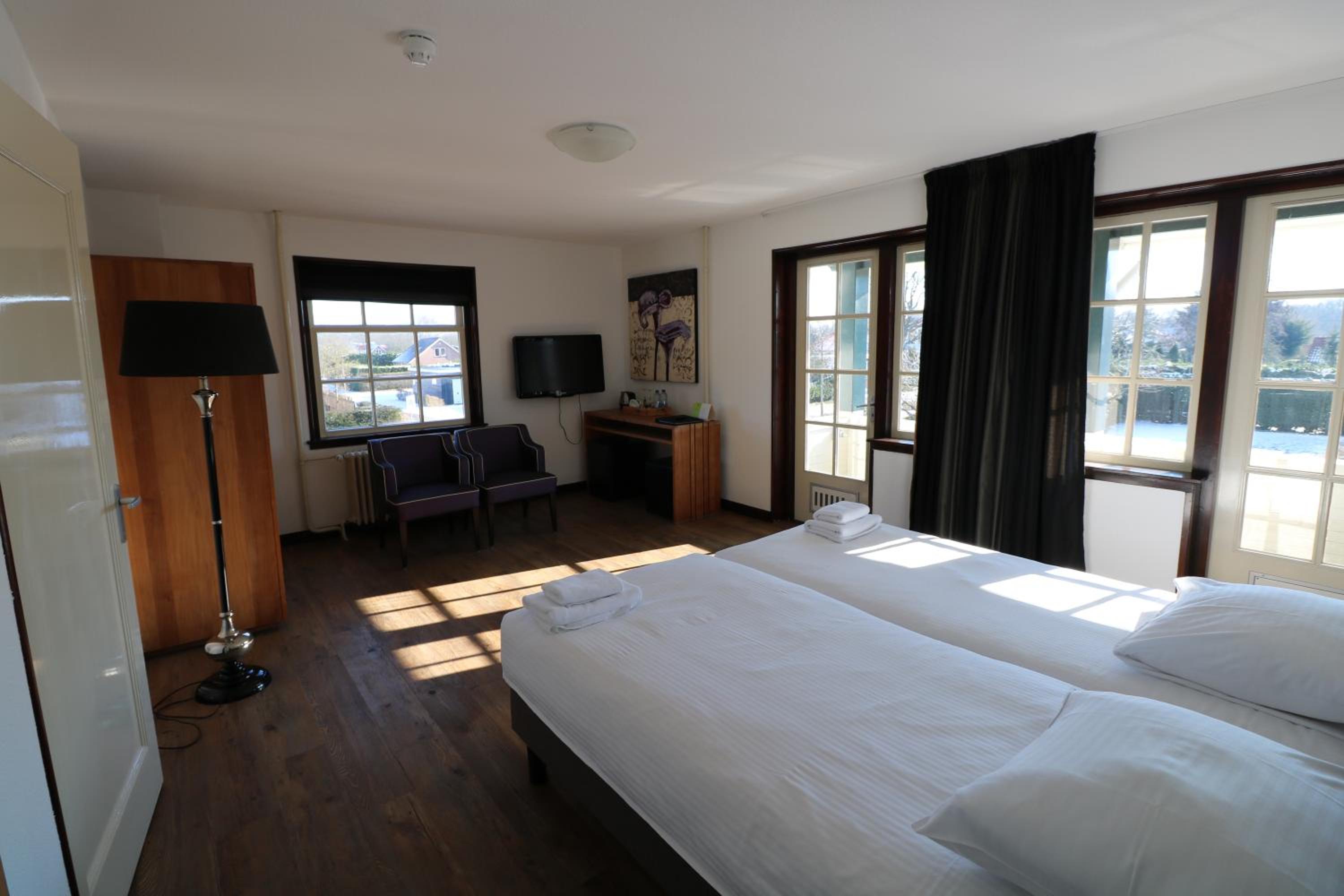 Superior Double or Twin Room with Balcony - Photo 3