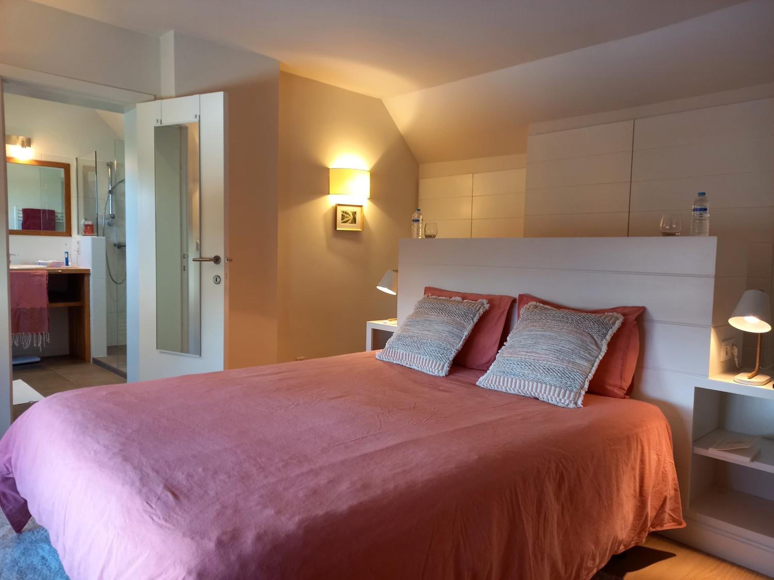 Double Room with Private Bathroom photo 3