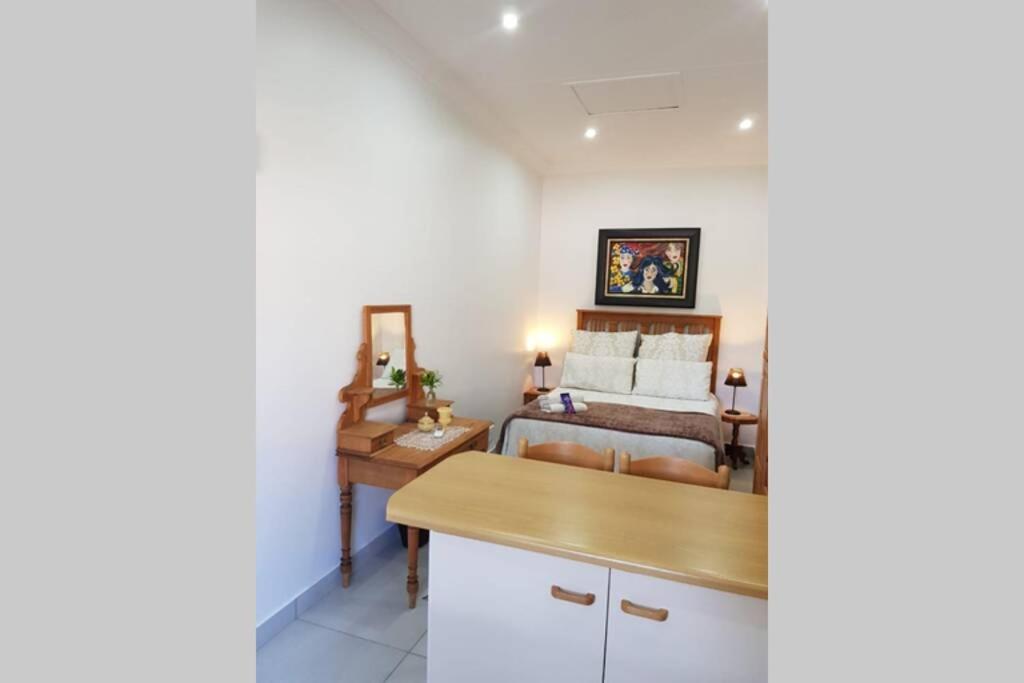 One-Bedroom Apartment - Photo 10