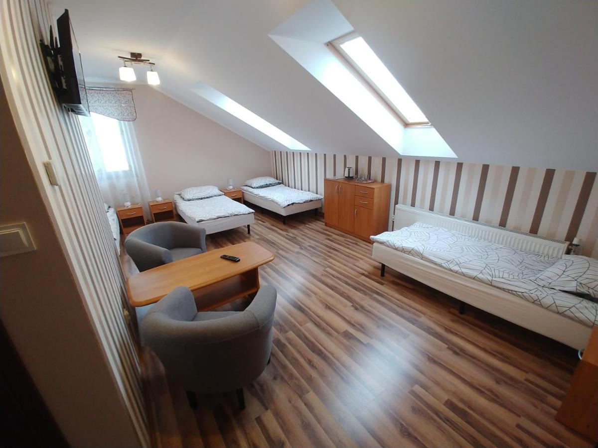Quadruple Room - Photo 1
