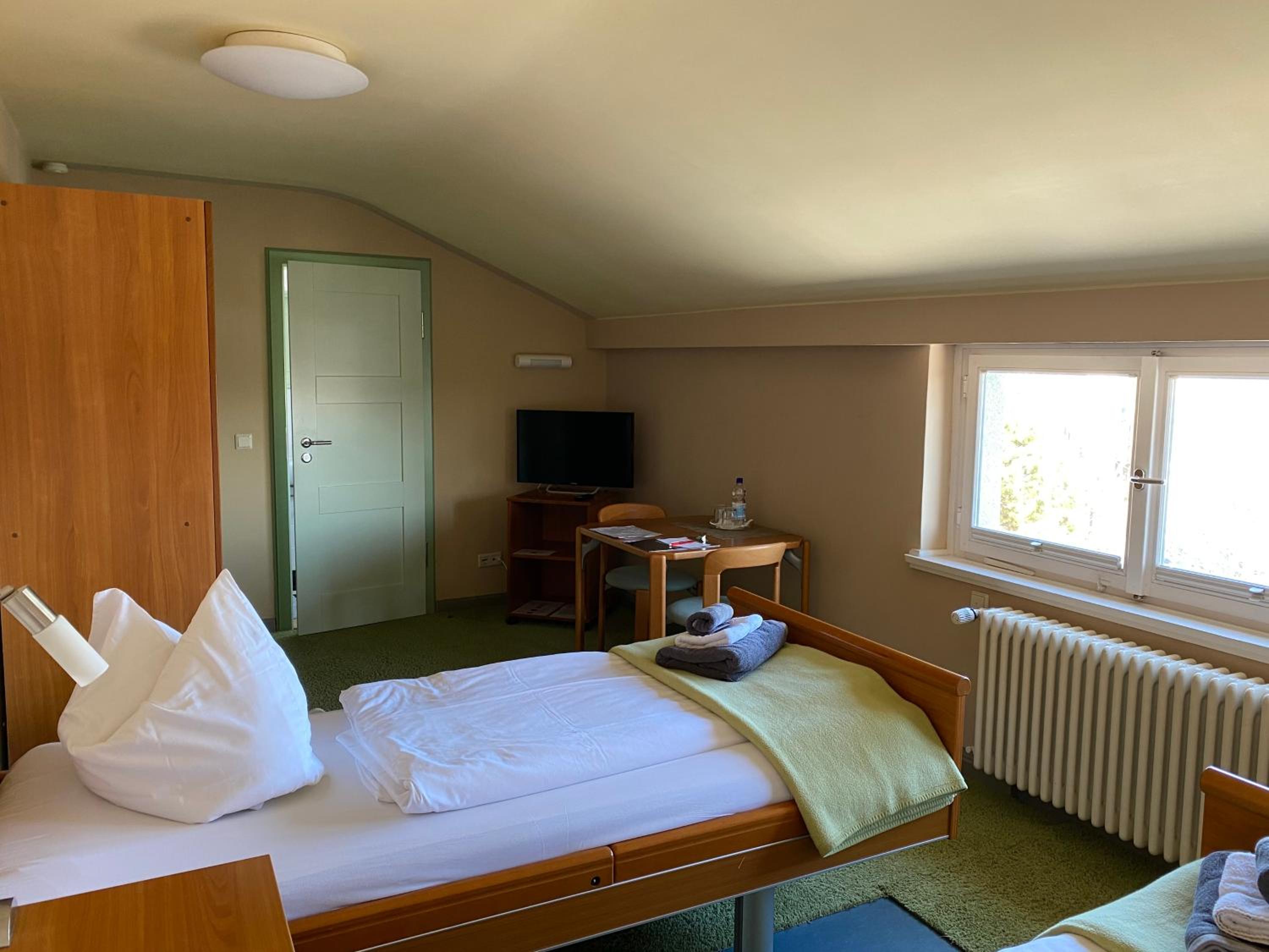Standard Twin Room photo 3