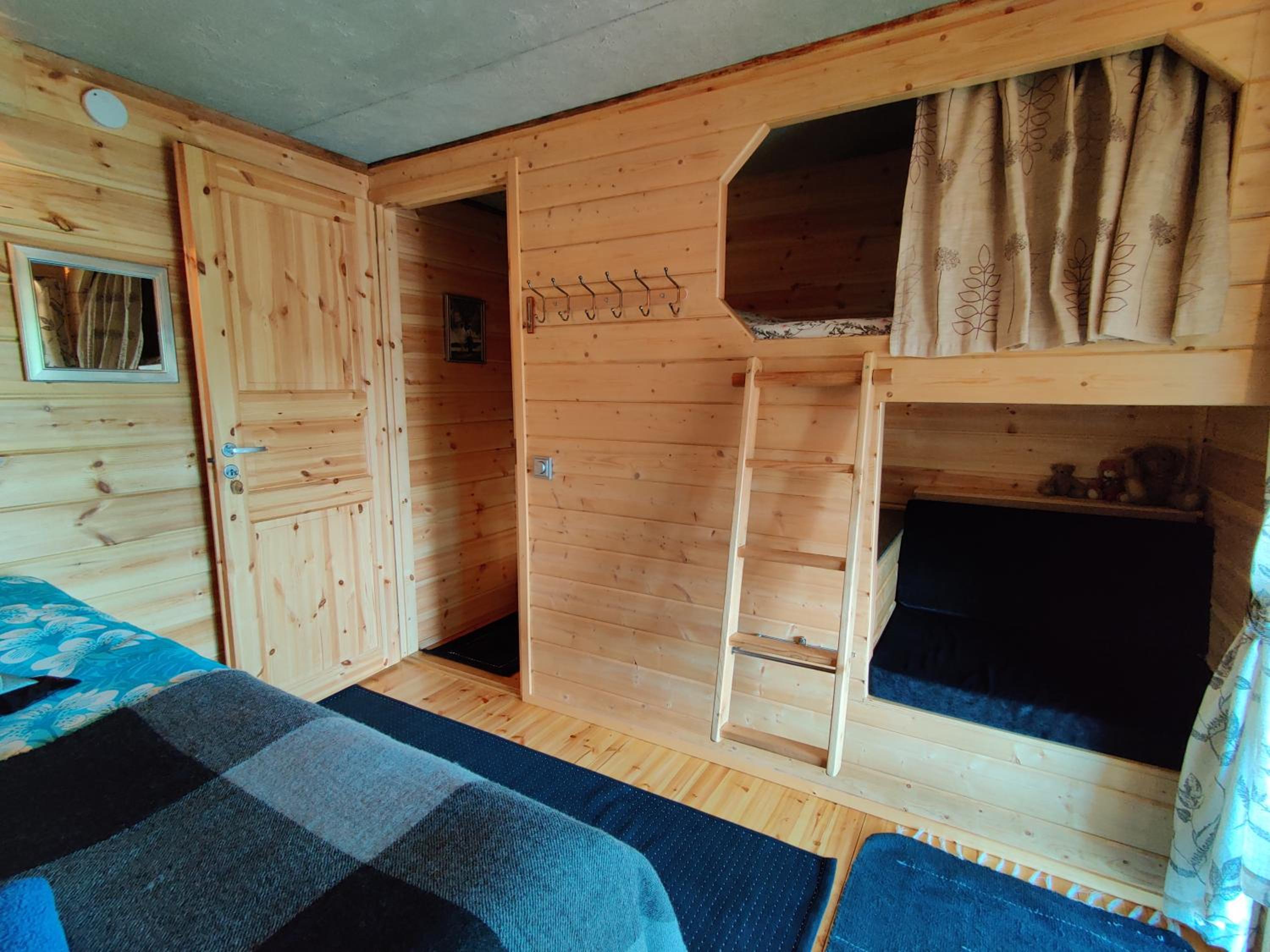 Triple Room with Private Bathroom - Photo 3