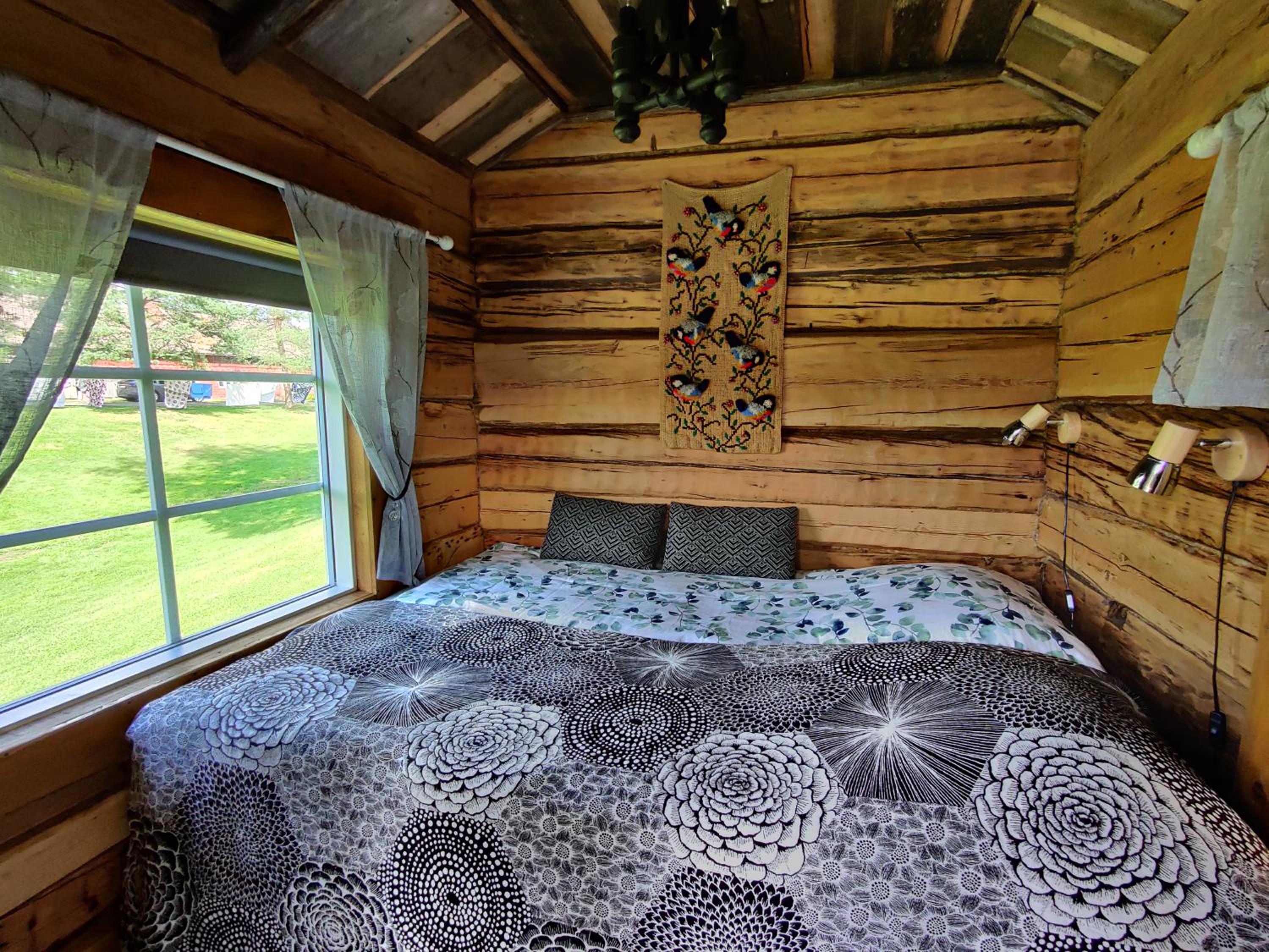 Bungalow - Water Front  - Photo 2