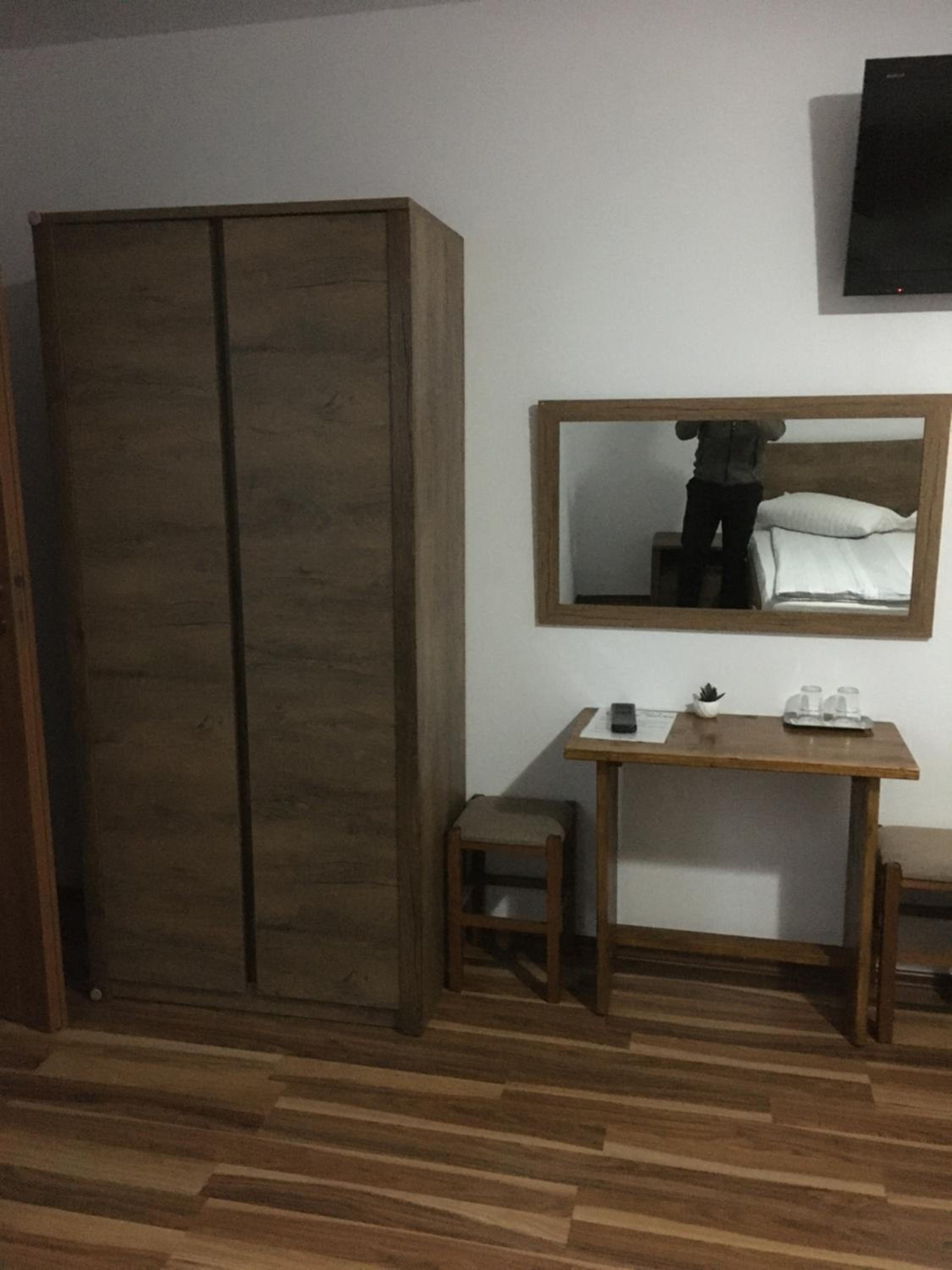 Triple Room with Private Bathroom - Photo 7