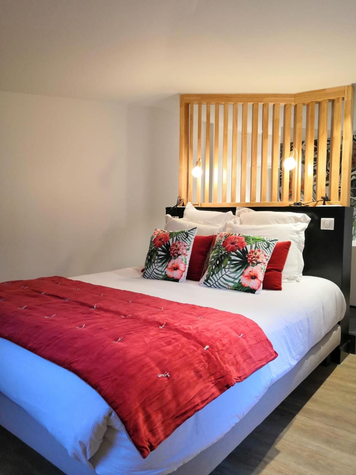 Superior Double Room - Photo 12