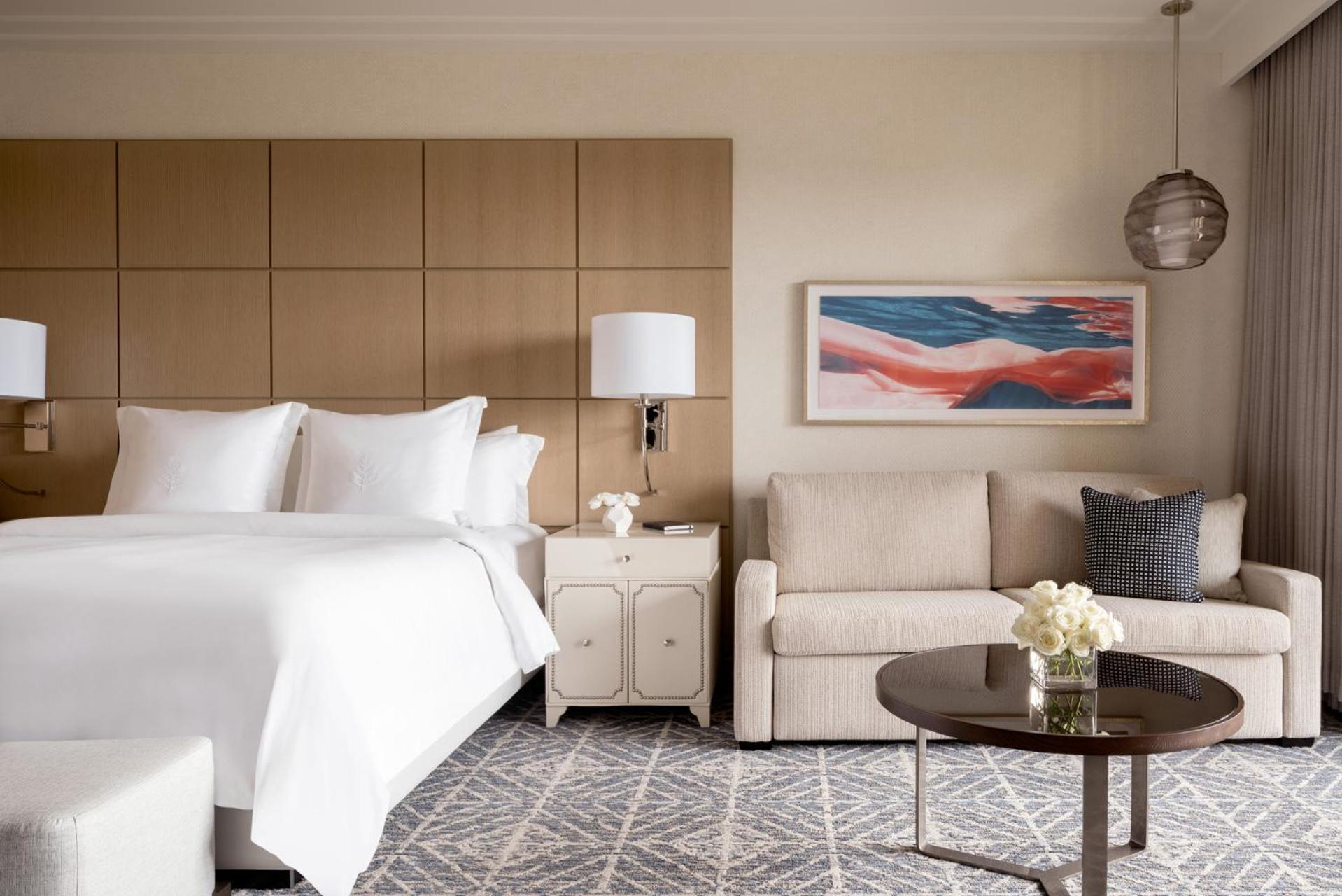 Golden Oak View King