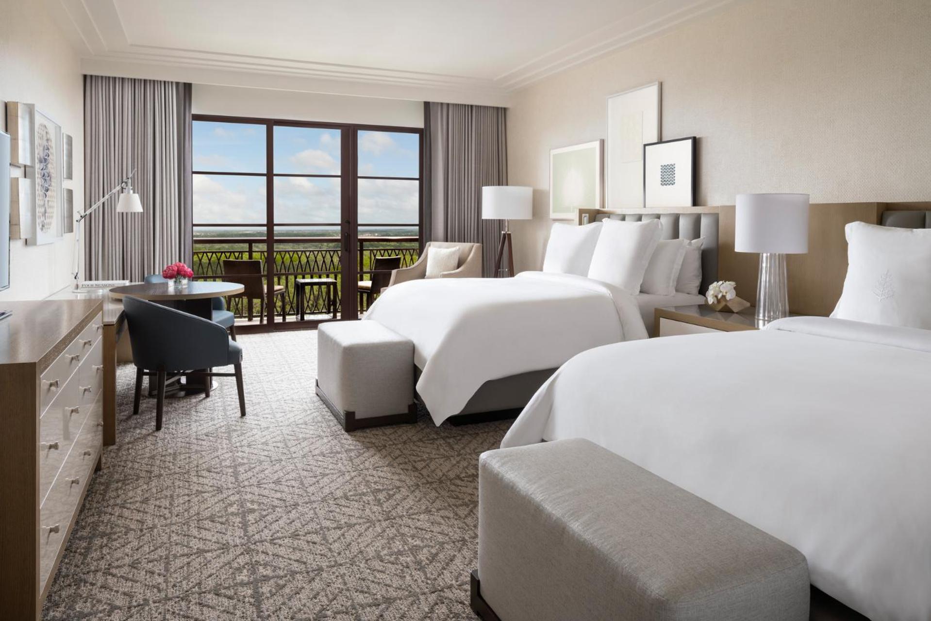 Golden Oak View Room Two Queen Beds