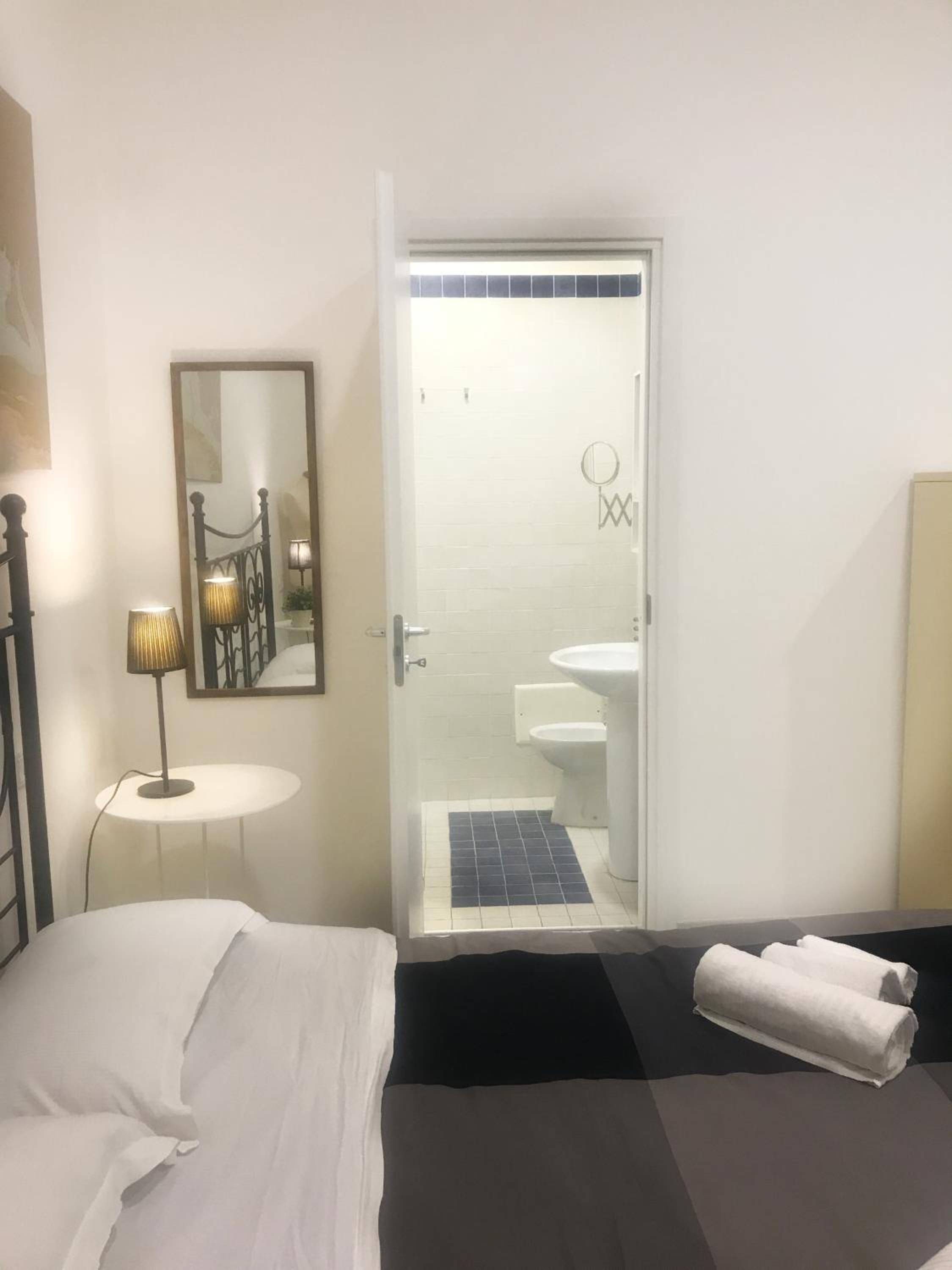 One-Bedroom Apartment - Photo 10