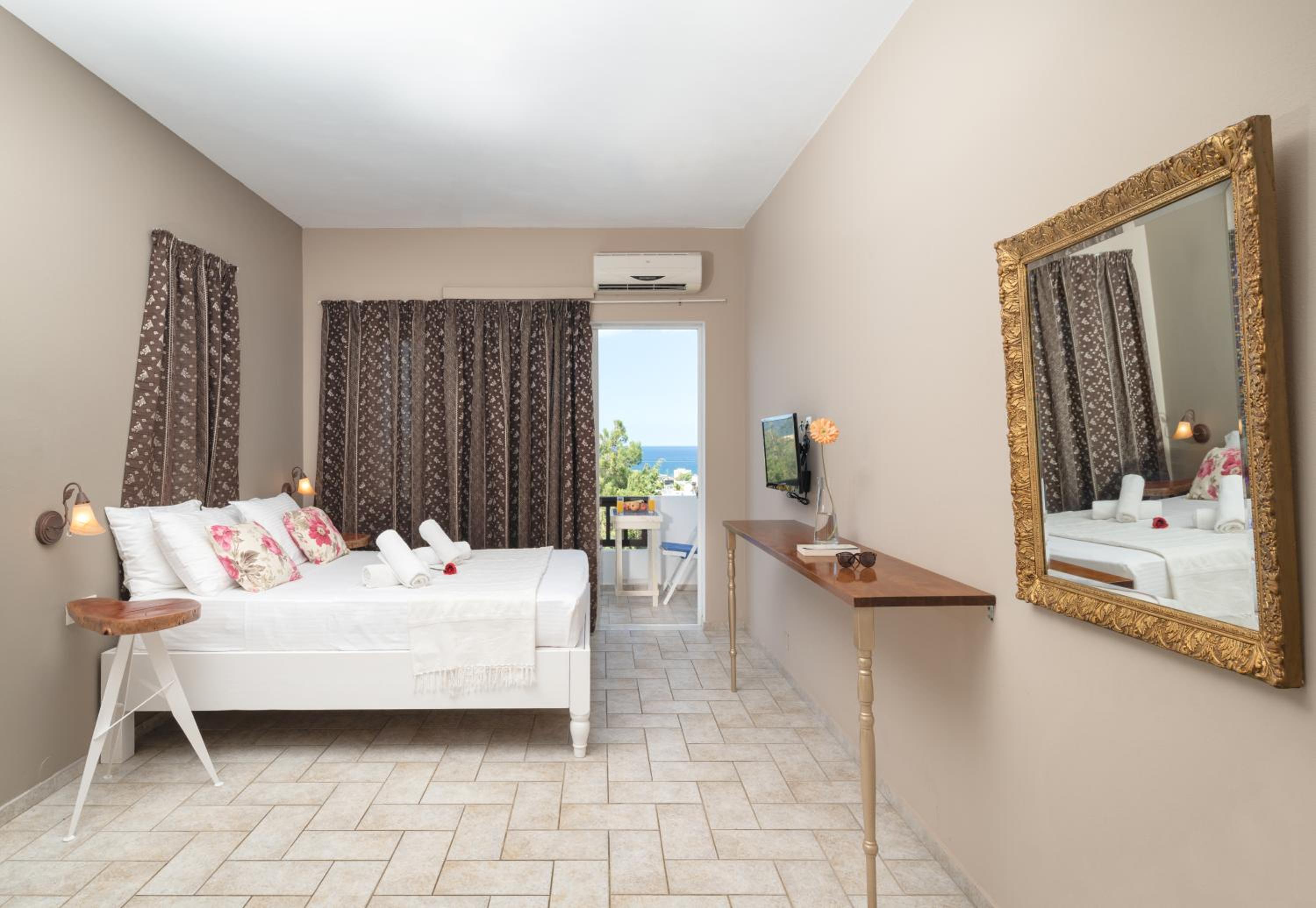 Studio with Sea View