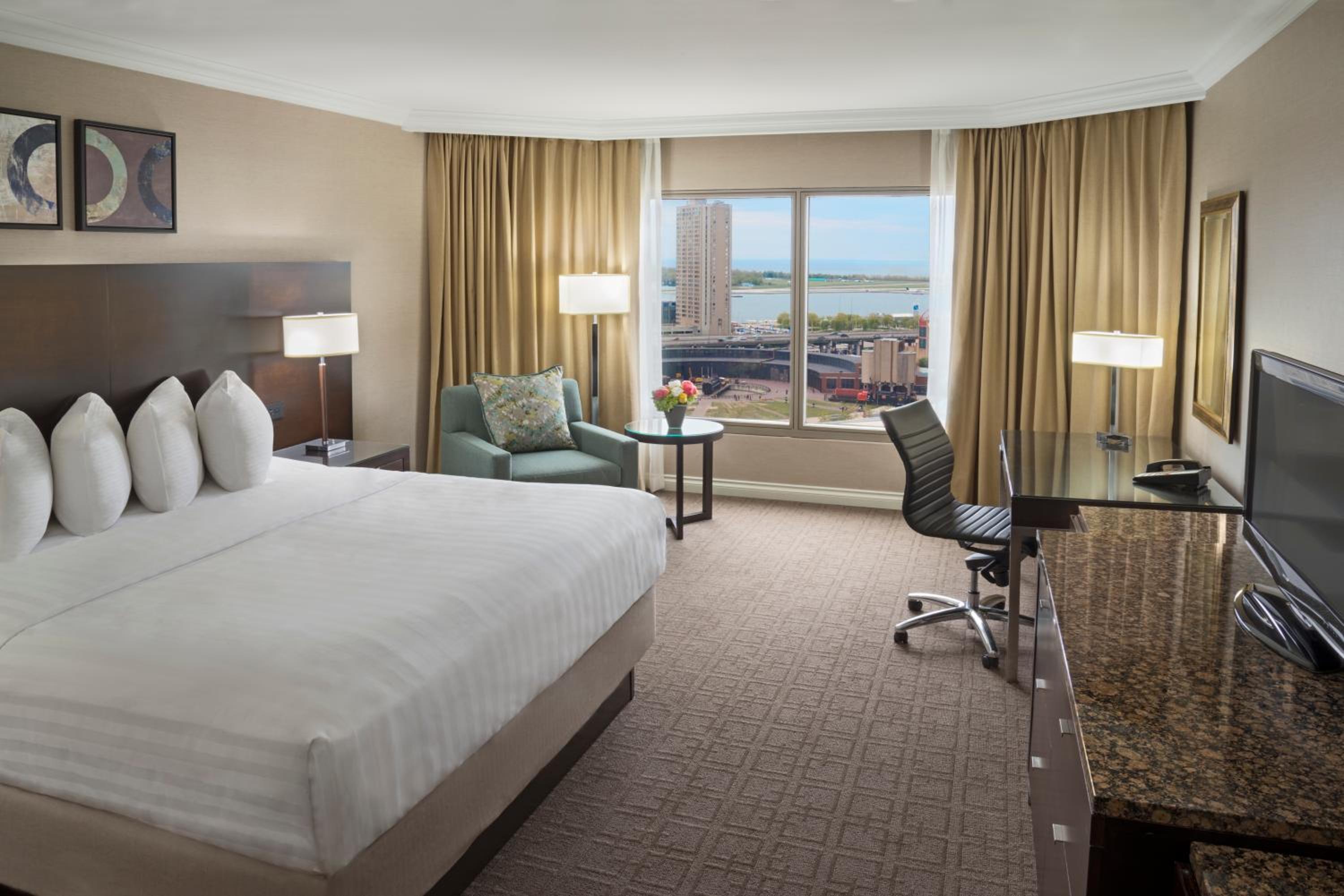 Classic King Room - Photo 7