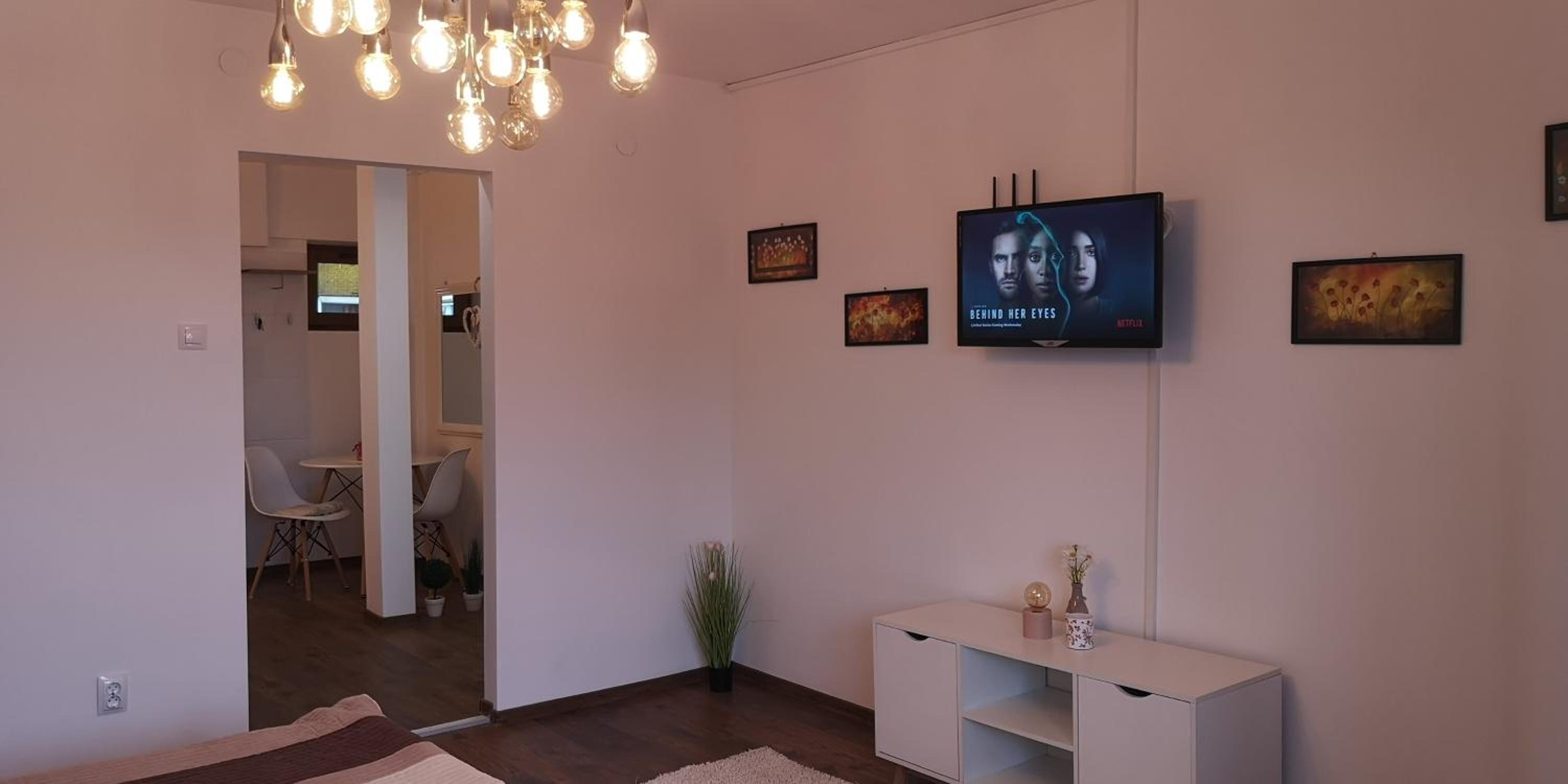 One-Bedroom Apartment - Photo 40