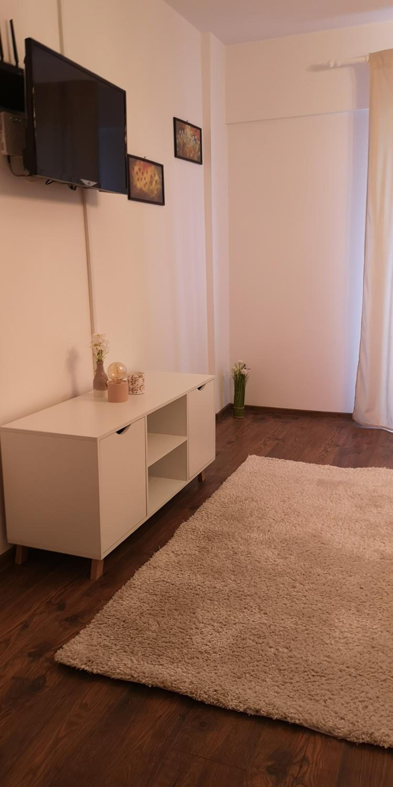 One-Bedroom Apartment - Photo 13