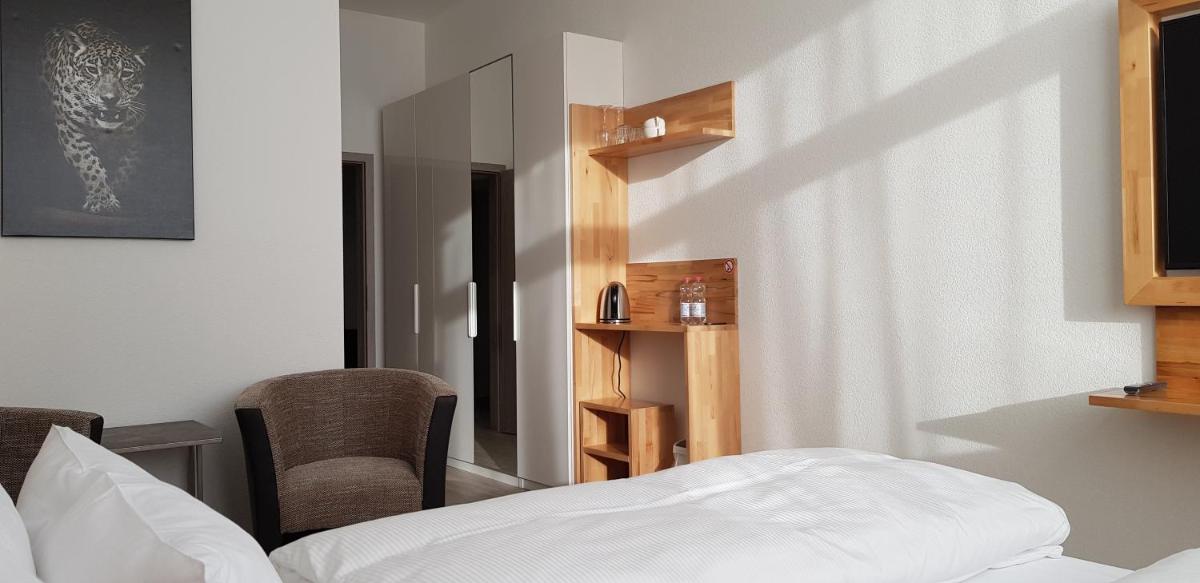 Double Room with Private Bathroom photo 3